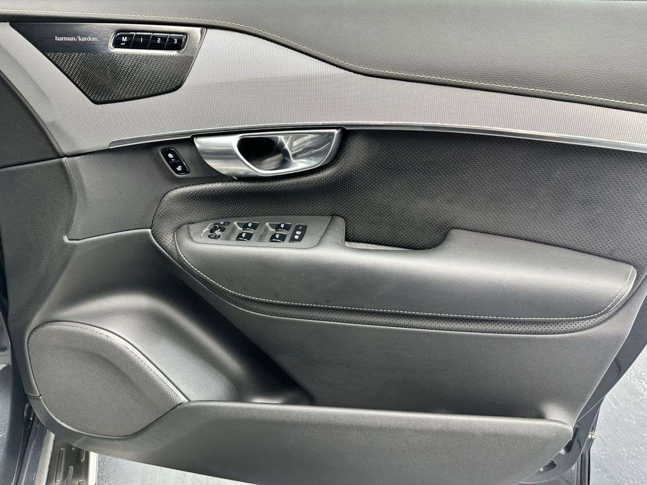 2022 VOLVO XC90 2022 VOLVO XC90