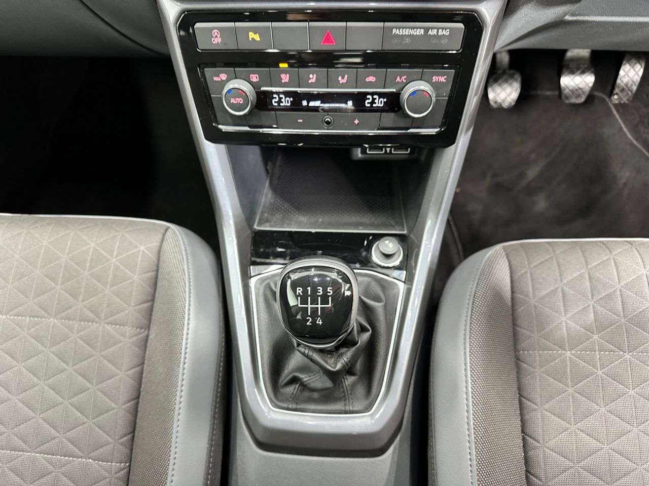 2019 VOLKSWAGEN T-CROSS 2019 VOLKSWAGEN T-CROSS