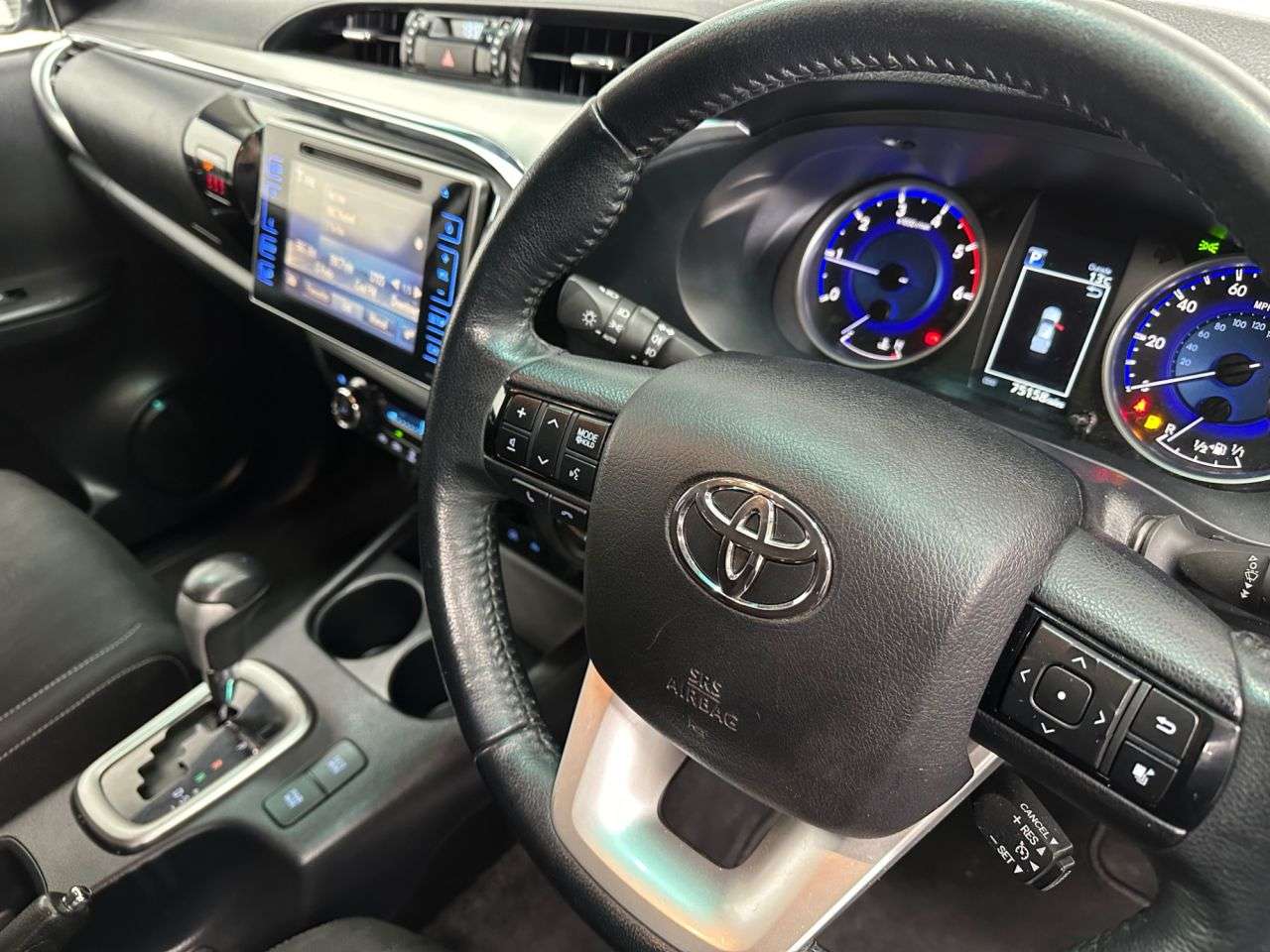 2017 TOYOTA HI-LUX 2017 TOYOTA HI-LUX