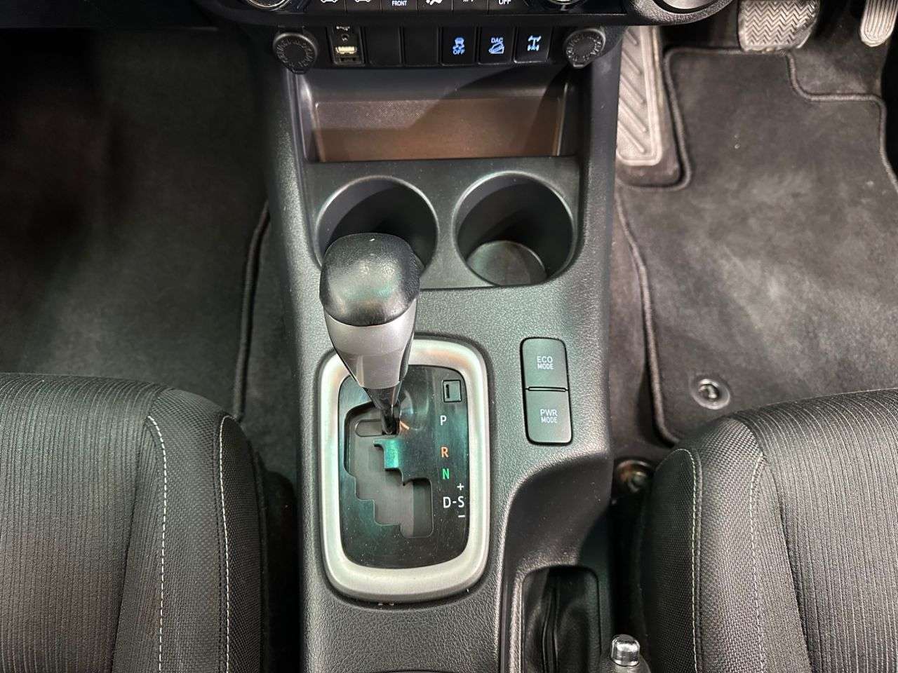 2017 TOYOTA HI-LUX 2017 TOYOTA HI-LUX