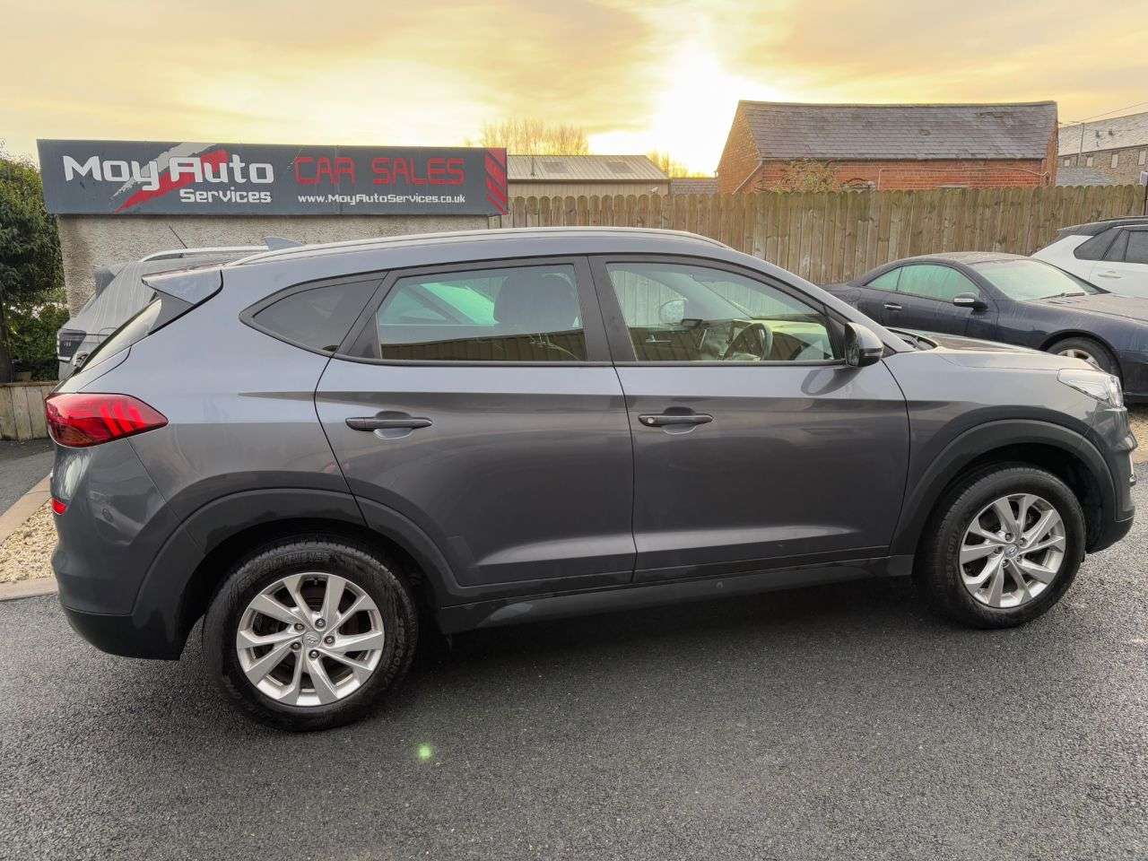 A 2020 HYUNDAI TUCSON 1.6 GDi SE Nav SUV 5dr Petrol Manual Euro 6 (s/s) (132 ps) A 2020 HYUNDAI TUCSON 1.6 GDi SE Nav SUV 5dr Petrol Manual Euro 6 (s/s) (132 ps)