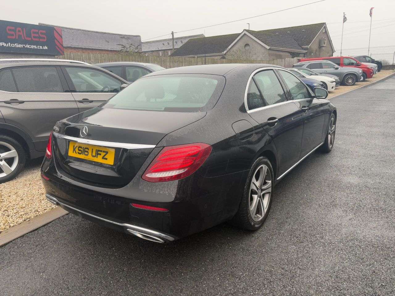 A 2016 MERCEDES-BENZ E-CLASS 2.0 E220d SE Saloon 4dr Diesel G-Tronic+ Euro 6 (s/s) (194 ps) A 2016 MERCEDES-BENZ E-CLASS 2.0 E220d SE Saloon 4dr Diesel G-Tronic+ Euro 6 (s/s) (194 ps)