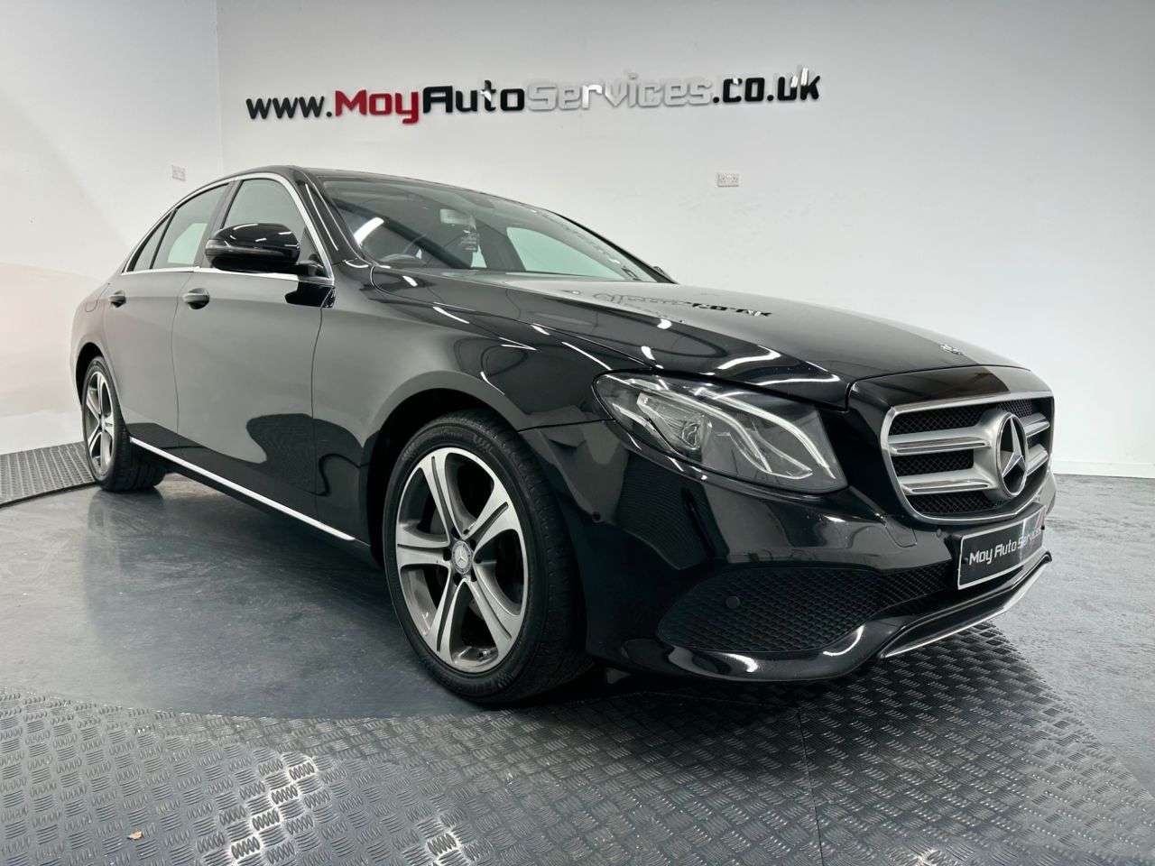 A 2016 MERCEDES-BENZ E-CLASS 2.0 E220d SE Saloon 4dr Diesel G-Tronic+ Euro 6 (s/s) (194 ps) A 2016 MERCEDES-BENZ E-CLASS 2.0 E220d SE Saloon 4dr Diesel G-Tronic+ Euro 6 (s/s) (194 ps)