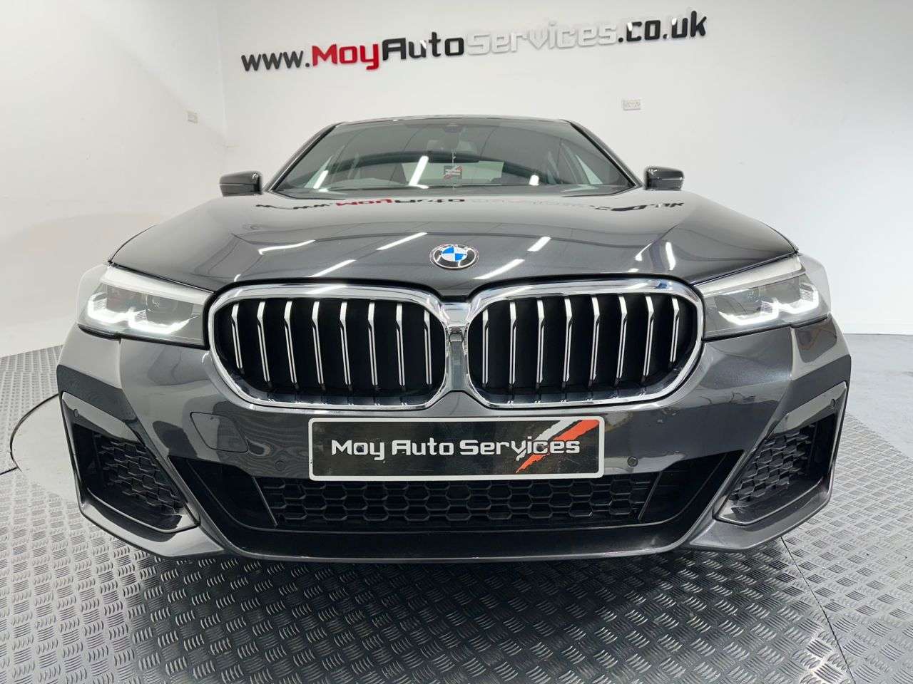A 2021 BMW 5 SERIES 2.0 520d MHT M Sport Saloon 4dr Diesel Hybrid Steptronic Euro 6 (s/s) (190 A 2021 BMW 5 SERIES 2.0 520d MHT M Sport Saloon 4dr Diesel Hybrid Steptronic Euro 6 (s/s) (190
