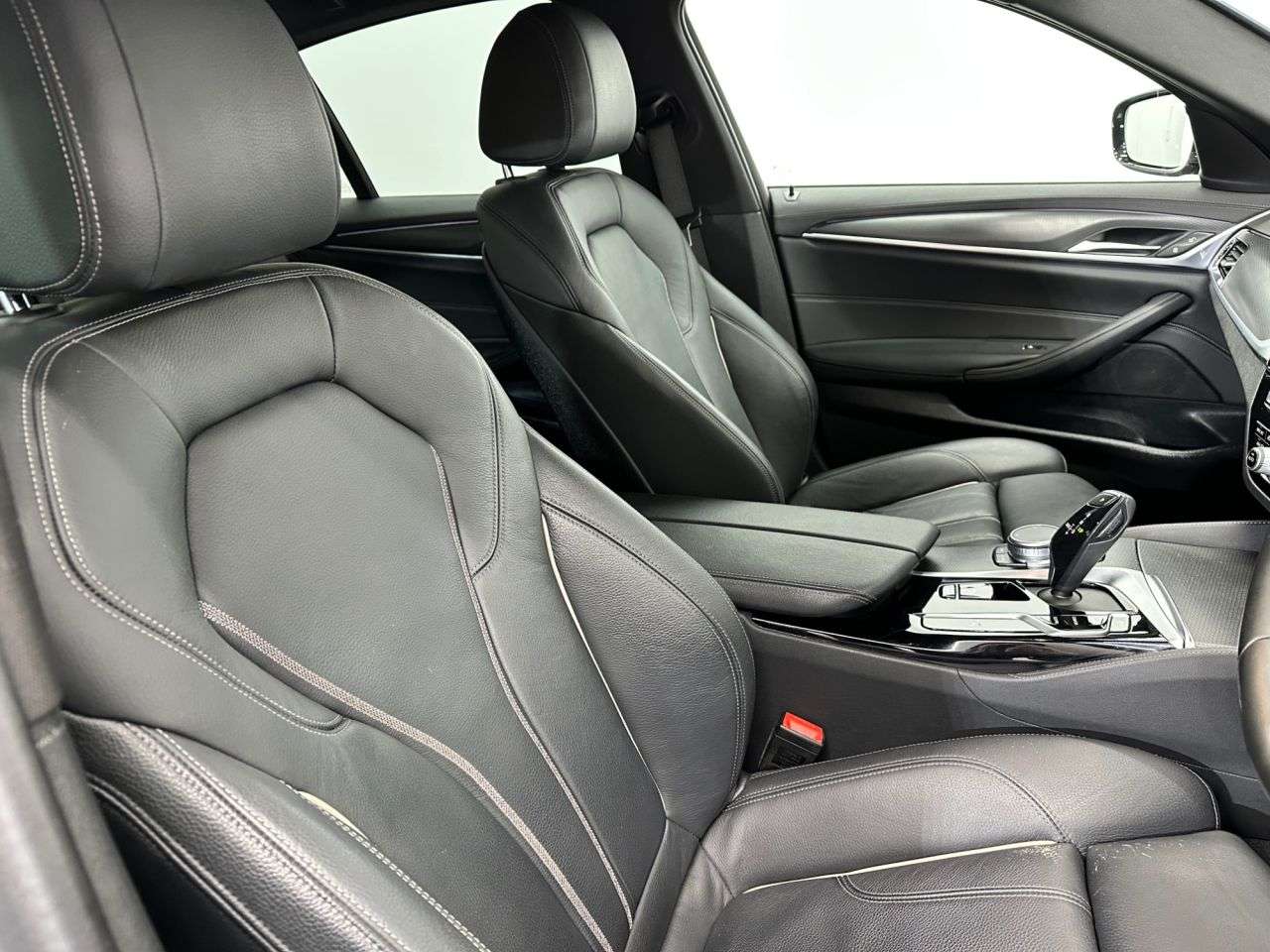 2021 BMW 5 SERIES 2021 BMW 5 SERIES