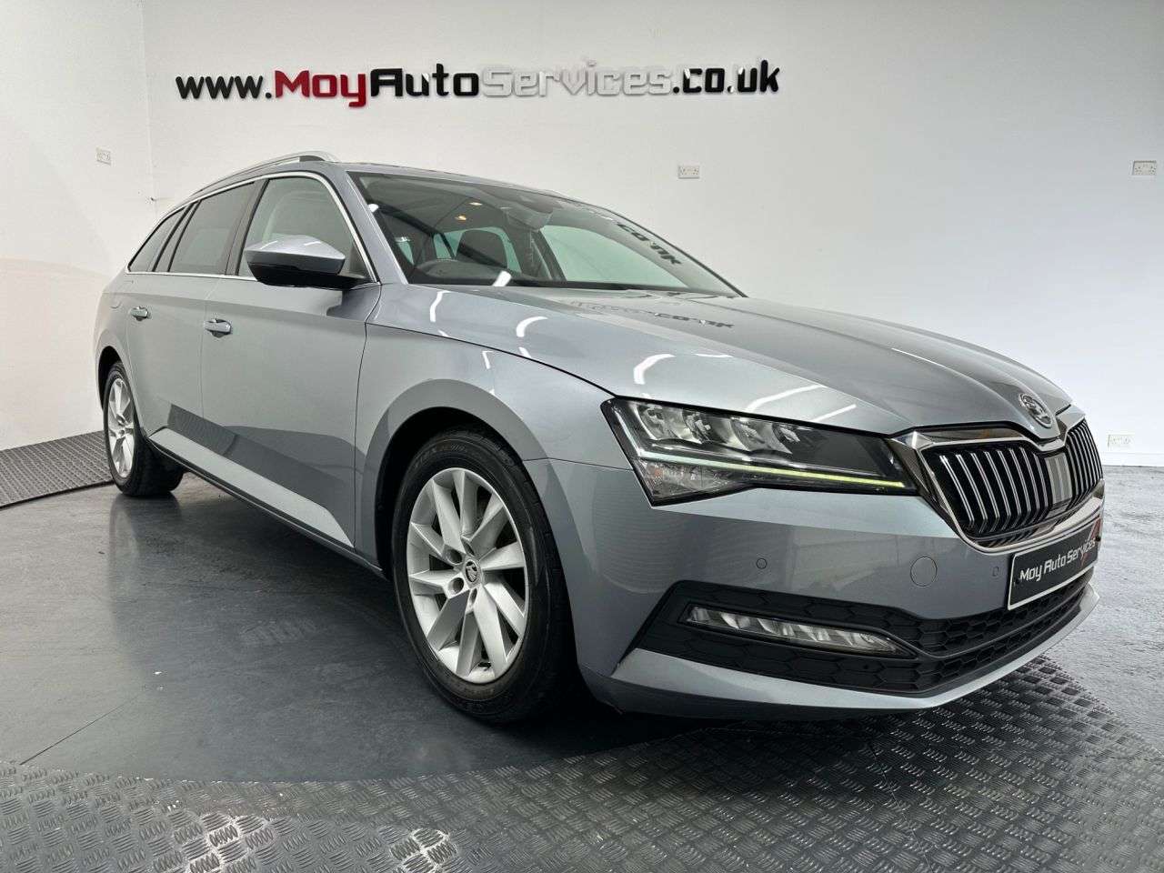 A 2020 SKODA SUPERB 1.6 TDI SE Technology Estate 5dr Diesel DSG Euro 6 (s/s) (120 ps) A 2020 SKODA SUPERB 1.6 TDI SE Technology Estate 5dr Diesel DSG Euro 6 (s/s) (120 ps)