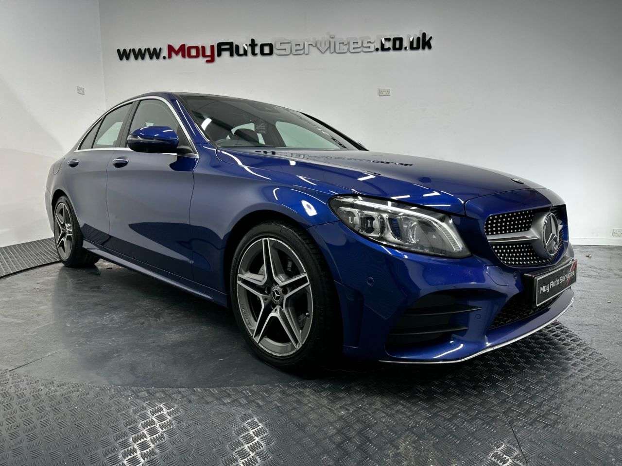 A 2019 MERCEDES-BENZ C-CLASS 2.0 C220d AMG Line (Premium Plus) Saloon 4dr Diesel G-Tronic+ Euro 6 (s/s) A 2019 MERCEDES-BENZ C-CLASS 2.0 C220d AMG Line (Premium Plus) Saloon 4dr Diesel G-Tronic+ Euro 6 (s/s)