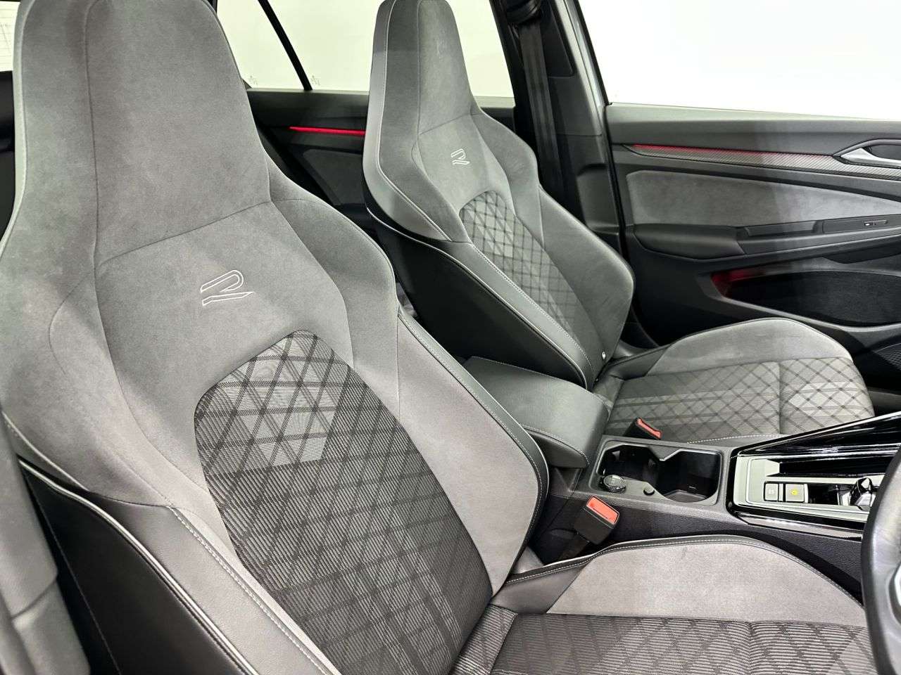 2024 VOLKSWAGEN GOLF 2024 VOLKSWAGEN GOLF