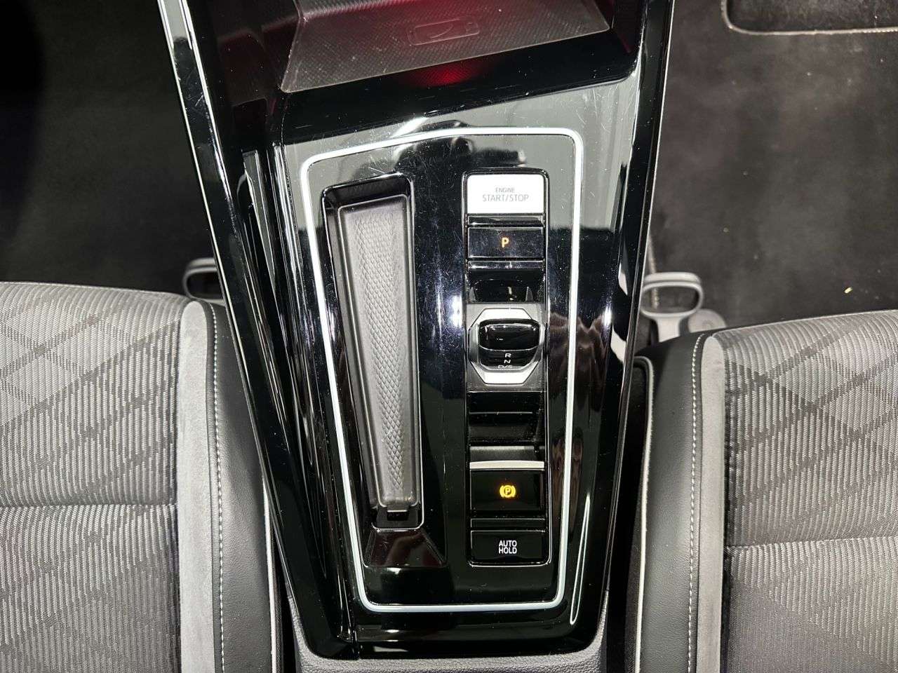 2024 VOLKSWAGEN GOLF 2024 VOLKSWAGEN GOLF