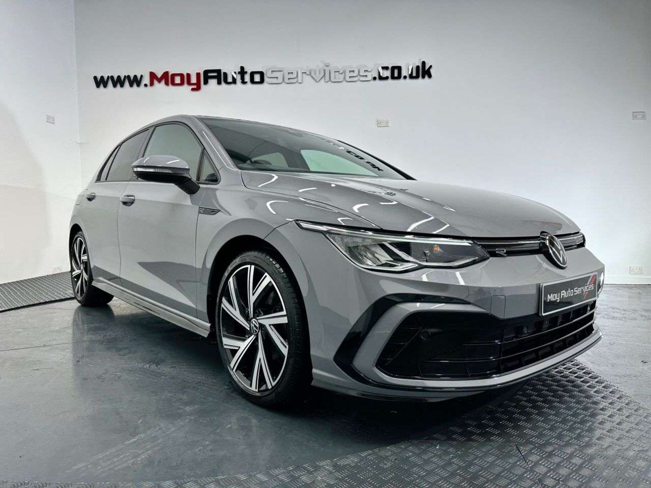 A 2024 VOLKSWAGEN GOLF 2.0 TDI R-Line Hatchback 5dr Diesel DSG Euro 6 (s/s) (150 ps) A 2024 VOLKSWAGEN GOLF 2.0 TDI R-Line Hatchback 5dr Diesel DSG Euro 6 (s/s) (150 ps)