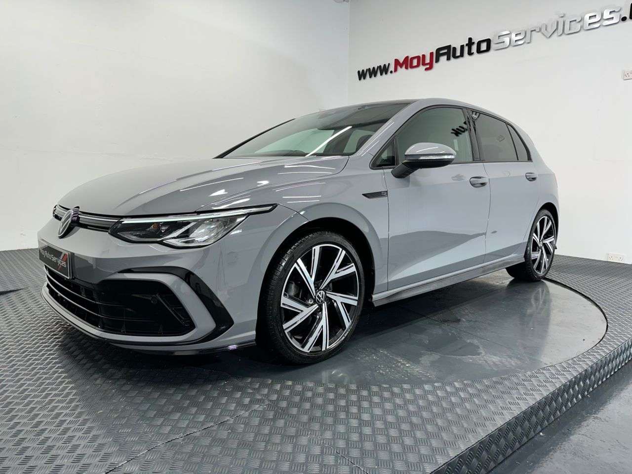 A 2024 VOLKSWAGEN GOLF 2.0 TDI R-Line Hatchback 5dr Diesel DSG Euro 6 (s/s) (150 ps) A 2024 VOLKSWAGEN GOLF 2.0 TDI R-Line Hatchback 5dr Diesel DSG Euro 6 (s/s) (150 ps)