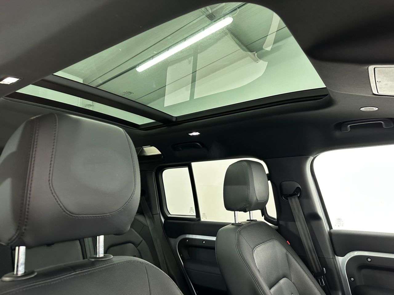 2023 LAND ROVER DEFENDER 2023 LAND ROVER DEFENDER