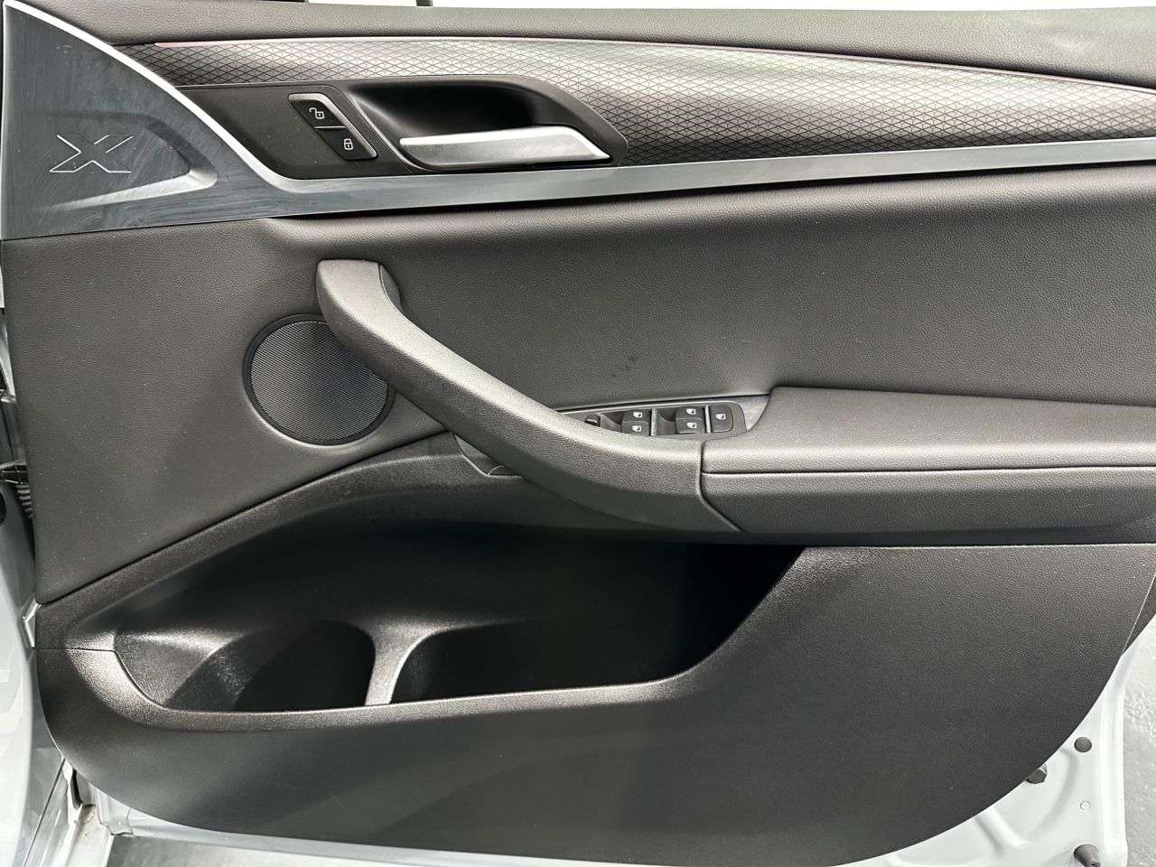 2023 BMW X4 2023 BMW X4