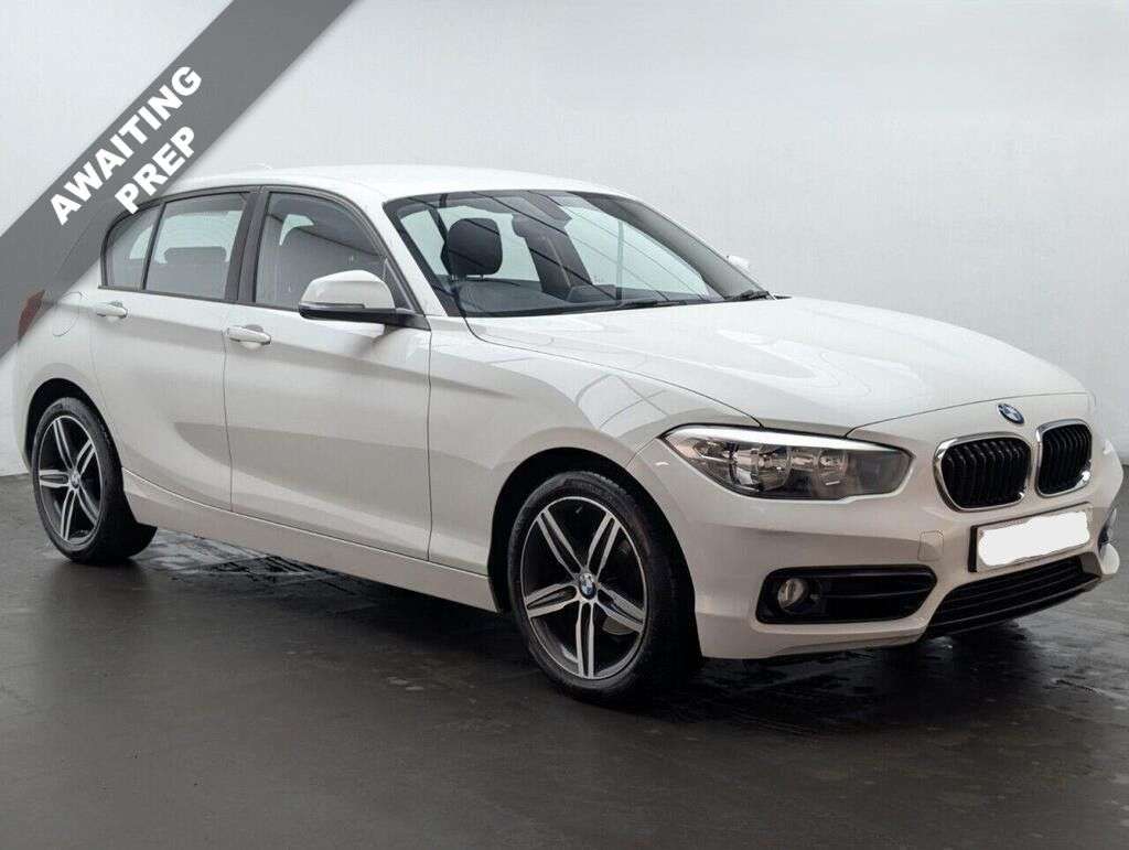 A 2018 BMW 1 SERIES 1.5 118i Sport Hatchback 5dr Petrol Manual Euro 6 (s/s) (136 ps) A 2018 BMW 1 SERIES 1.5 118i Sport Hatchback 5dr Petrol Manual Euro 6 (s/s) (136 ps)
