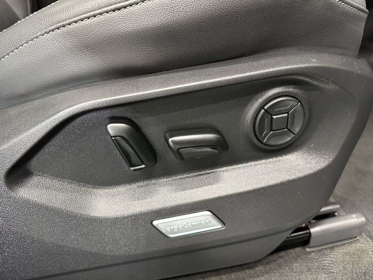 2021 VOLKSWAGEN TOUAREG 2021 VOLKSWAGEN TOUAREG