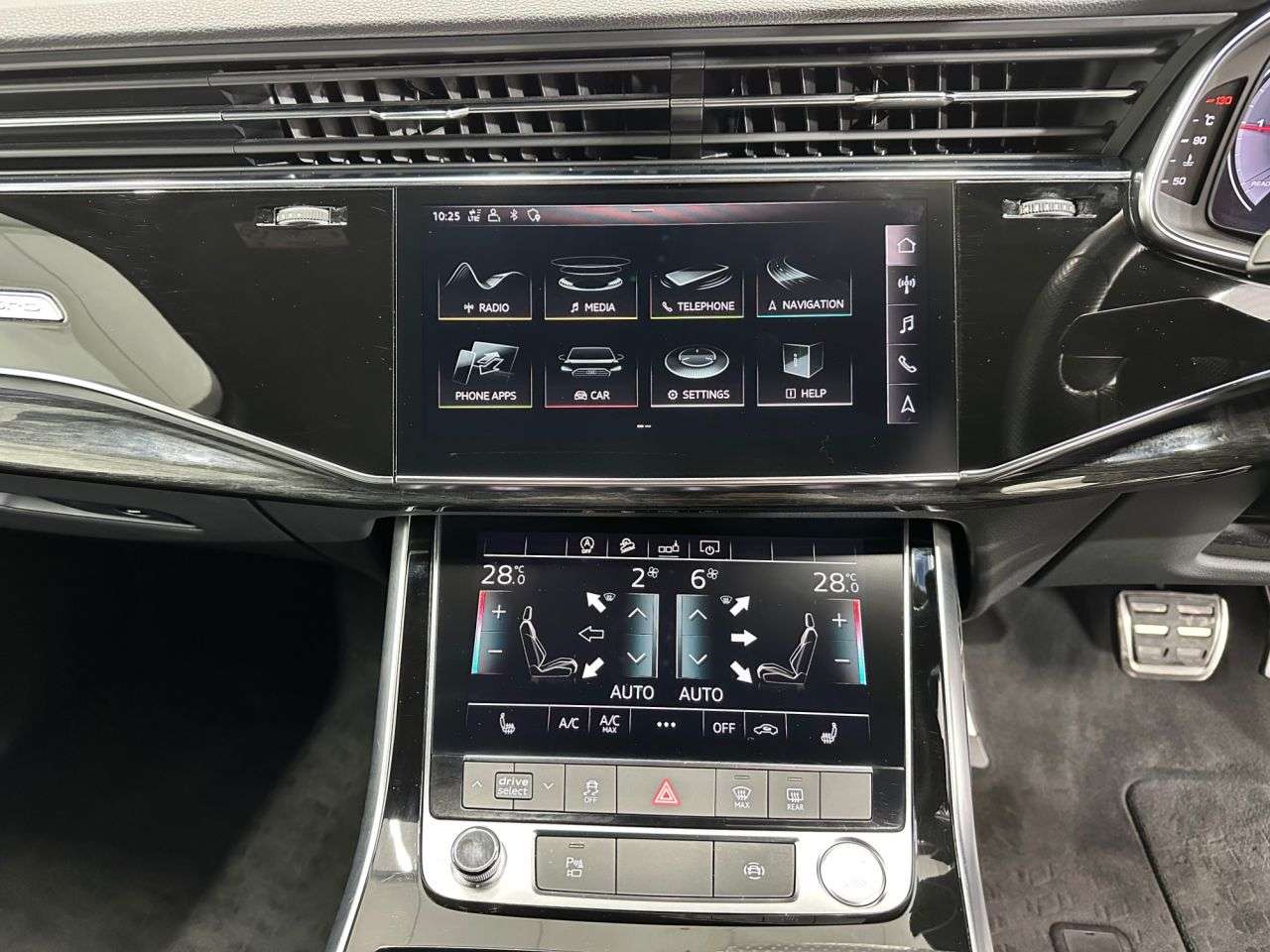 2020 AUDI Q7 2020 AUDI Q7