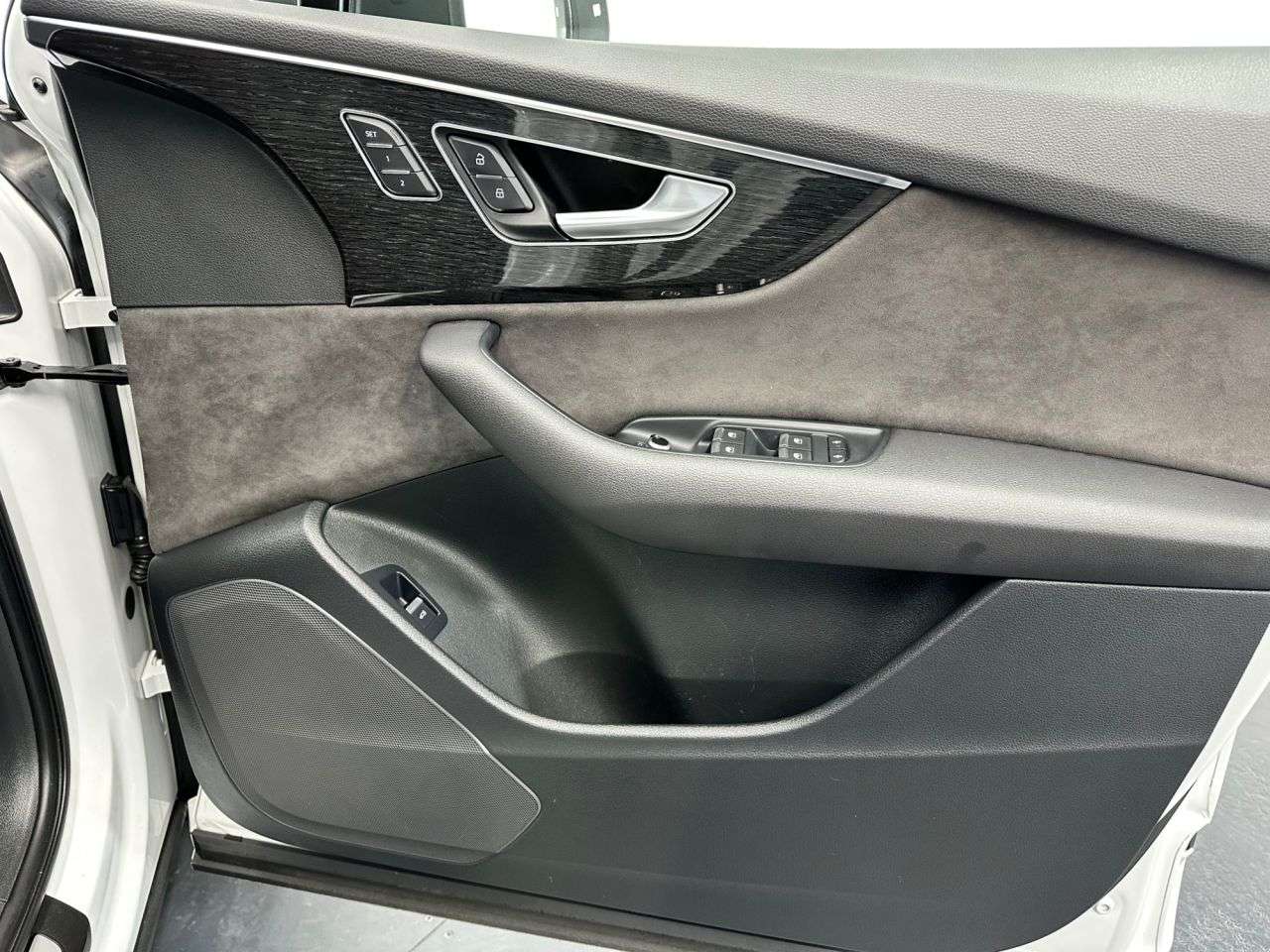 2020 AUDI Q7 2020 AUDI Q7