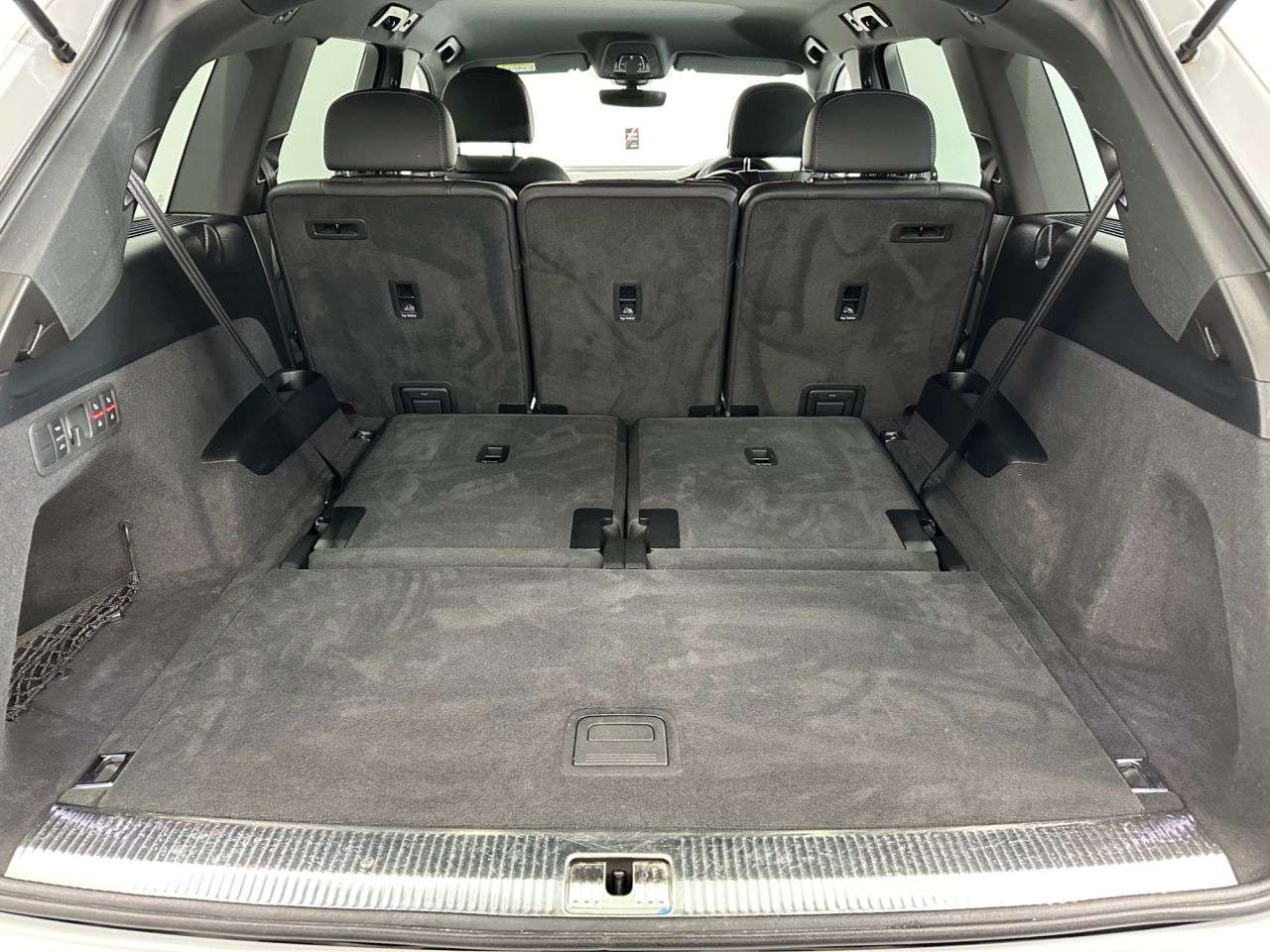 2020 AUDI Q7 2020 AUDI Q7