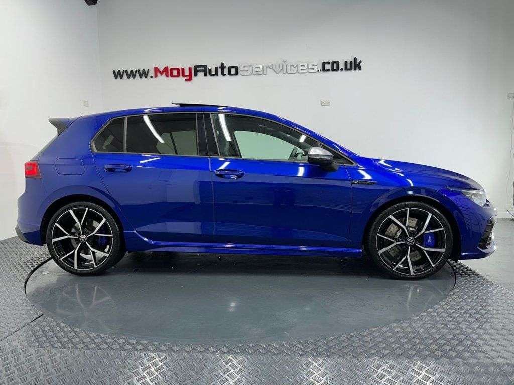 A 2023 VOLKSWAGEN GOLF 2.0 TSI R Hatchback 5dr Petrol DSG 4Motion Euro 6 (s/s) (320 ps) A 2023 VOLKSWAGEN GOLF 2.0 TSI R Hatchback 5dr Petrol DSG 4Motion Euro 6 (s/s) (320 ps)