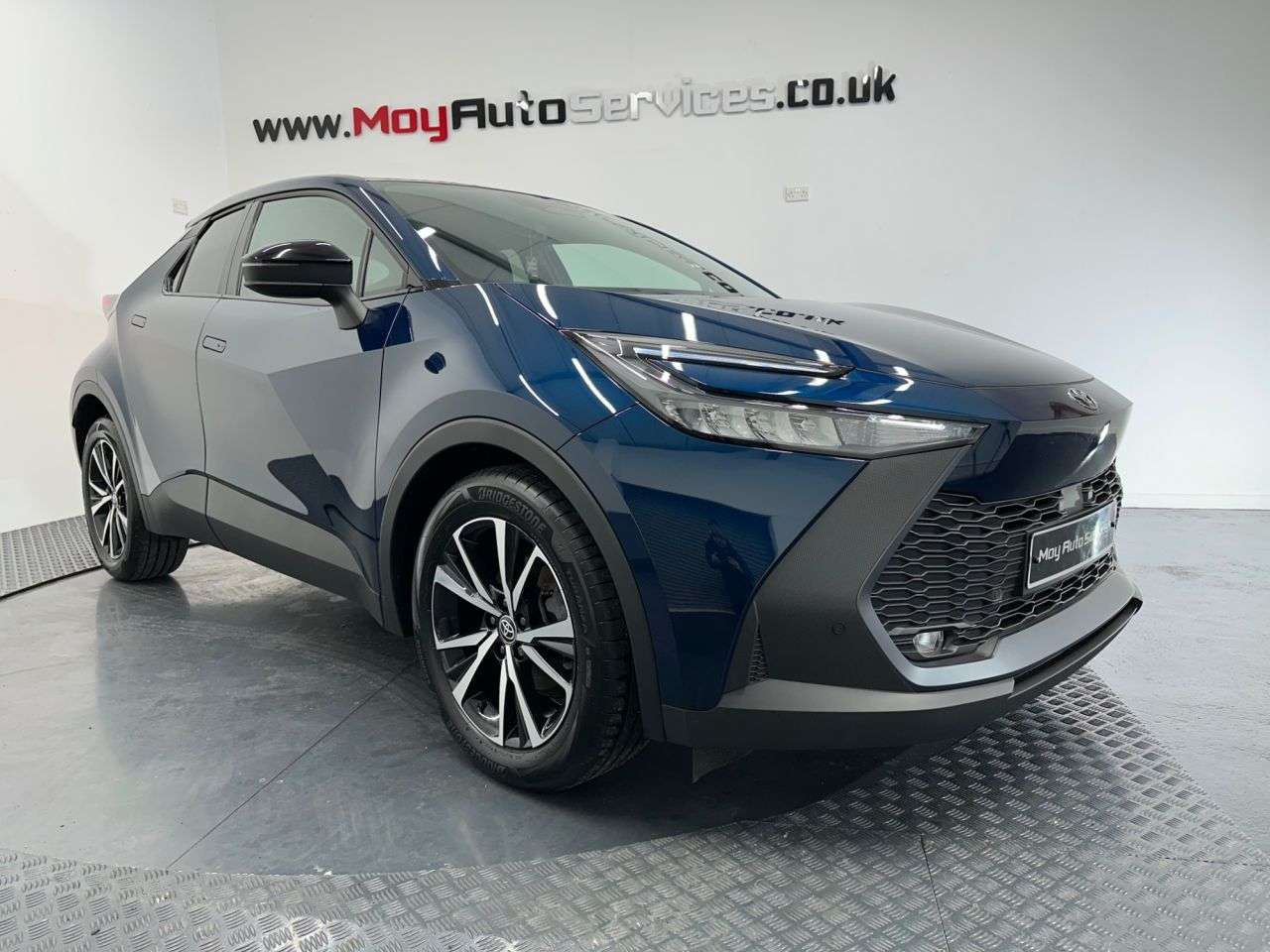 A 2024 TOYOTA C-HR 1.8 VVT-h Design SUV 5dr Petrol Hybrid CVT Euro 6 (s/s) (140 ps) A 2024 TOYOTA C-HR 1.8 VVT-h Design SUV 5dr Petrol Hybrid CVT Euro 6 (s/s) (140 ps)