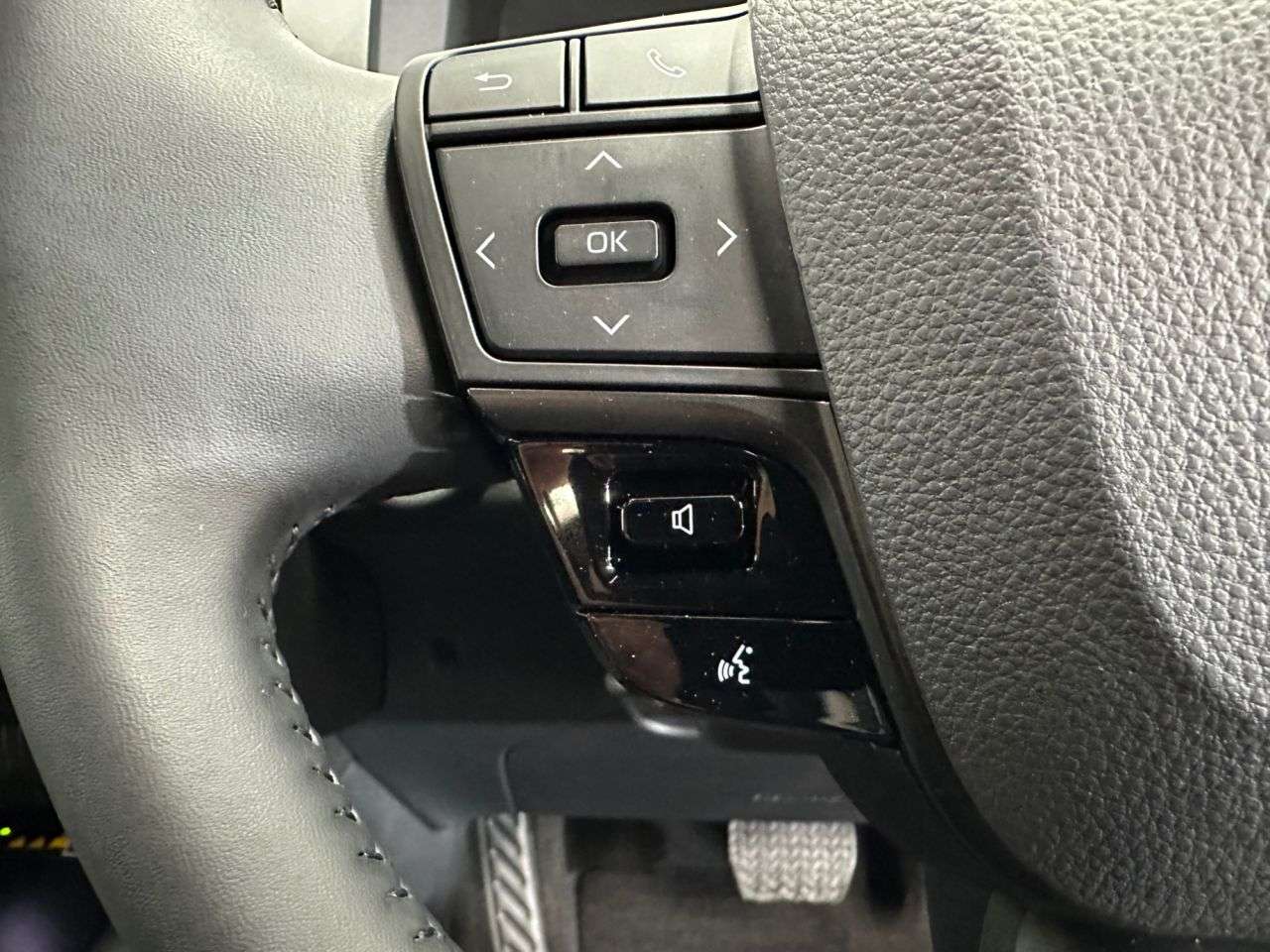 2024 TOYOTA C-HR 2024 TOYOTA C-HR