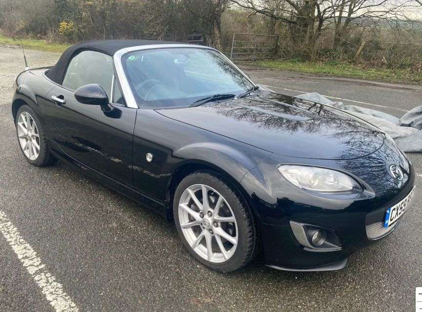 A 2009 MAZDA MX-5 2.0i Sport Tech Convertible 2dr Petrol Manual Euro 4 (160 ps) A 2009 MAZDA MX-5 2.0i Sport Tech Convertible 2dr Petrol Manual Euro 4 (160 ps)