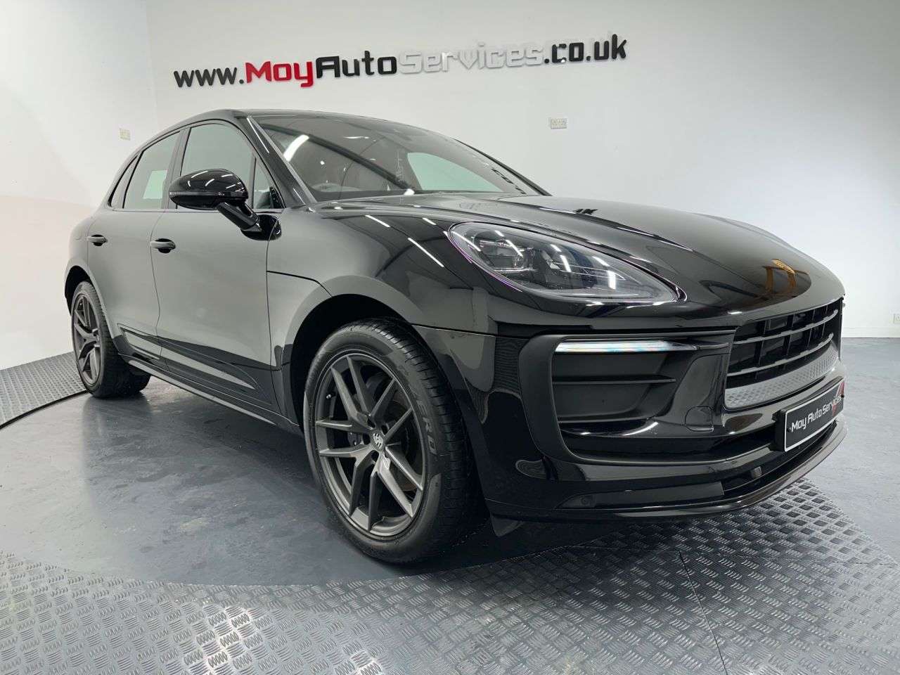 A 2023 PORSCHE MACAN 2.0T T SUV 5dr Petrol PDK 4WD Euro 6 (s/s) (265 ps) A 2023 PORSCHE MACAN 2.0T T SUV 5dr Petrol PDK 4WD Euro 6 (s/s) (265 ps)