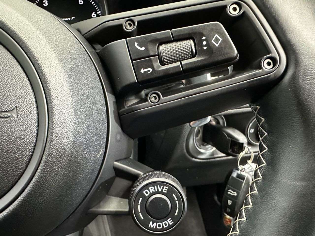 2023 PORSCHE MACAN 2023 PORSCHE MACAN