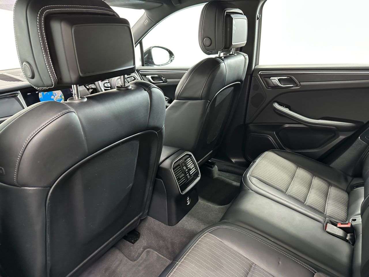 2023 PORSCHE MACAN 2023 PORSCHE MACAN