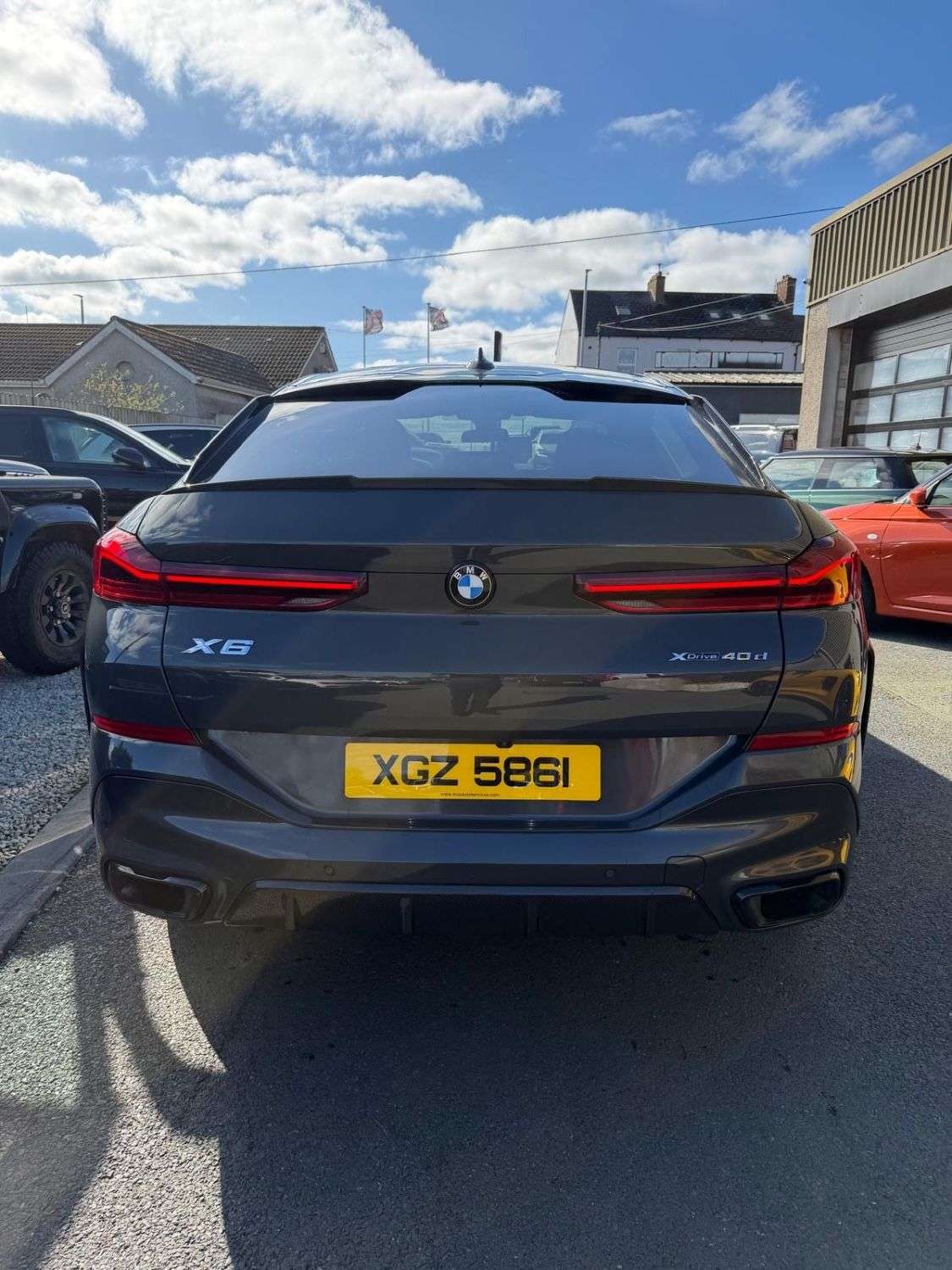 A 2022 BMW X6 3.0 40d MHT M Sport SUV 5dr Diesel Hybrid Auto xDrive Euro 6 (s/s) (340 ps) A 2022 BMW X6 3.0 40d MHT M Sport SUV 5dr Diesel Hybrid Auto xDrive Euro 6 (s/s) (340 ps)