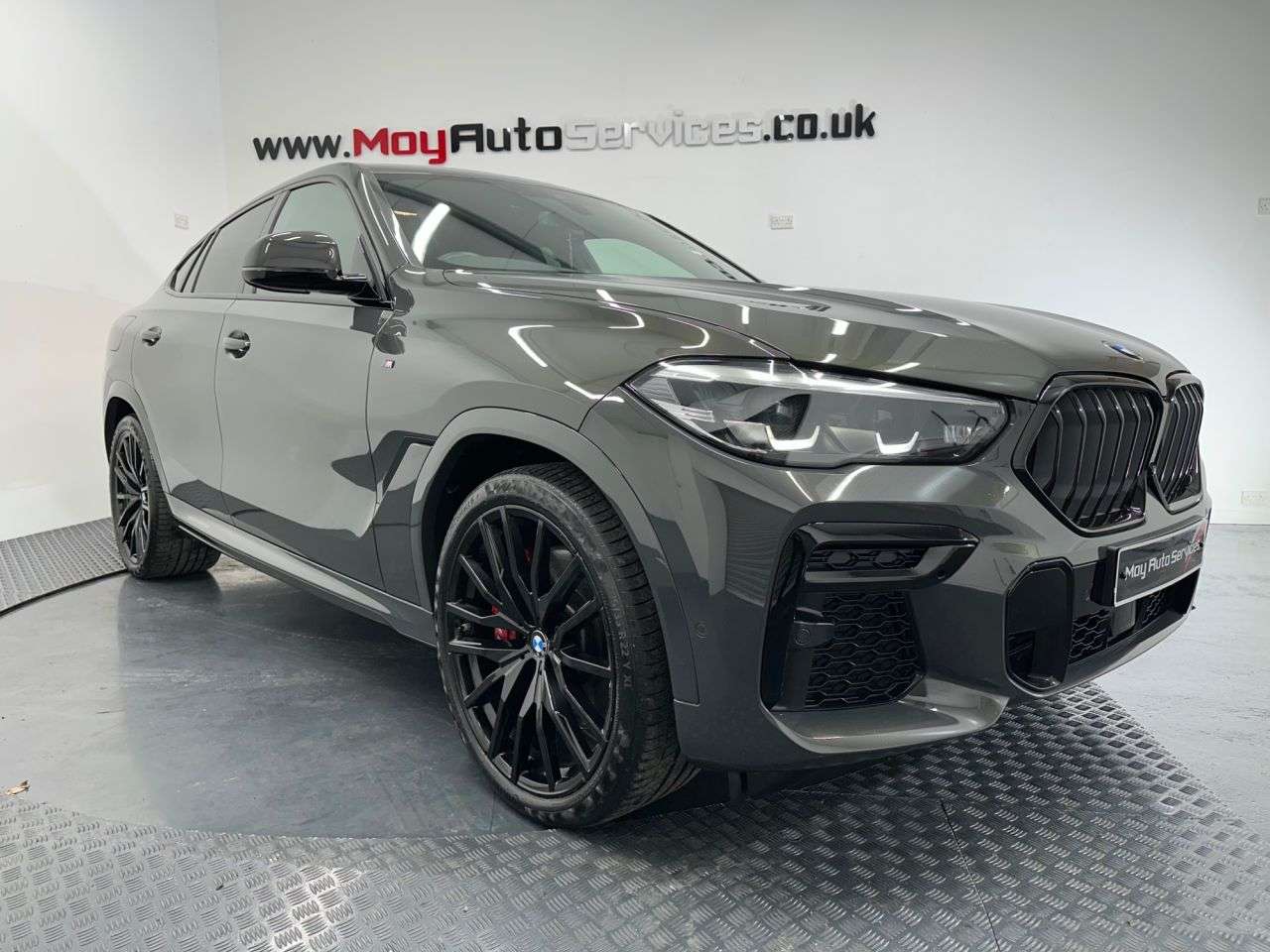 A 2022 BMW X6 3.0 40d MHT M Sport SUV 5dr Diesel Hybrid Auto xDrive Euro 6 (s/s) (340 ps) A 2022 BMW X6 3.0 40d MHT M Sport SUV 5dr Diesel Hybrid Auto xDrive Euro 6 (s/s) (340 ps)