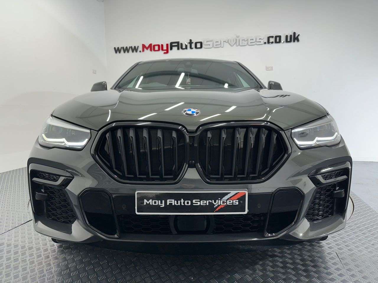 A 2022 BMW X6 3.0 40d MHT M Sport SUV 5dr Diesel Hybrid Auto xDrive Euro 6 (s/s) (340 ps) A 2022 BMW X6 3.0 40d MHT M Sport SUV 5dr Diesel Hybrid Auto xDrive Euro 6 (s/s) (340 ps)