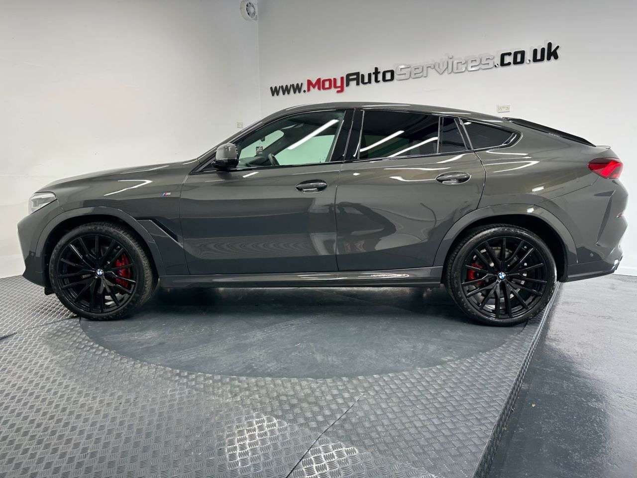 A 2022 BMW X6 3.0 40d MHT M Sport SUV 5dr Diesel Hybrid Auto xDrive Euro 6 (s/s) (340 ps) A 2022 BMW X6 3.0 40d MHT M Sport SUV 5dr Diesel Hybrid Auto xDrive Euro 6 (s/s) (340 ps)