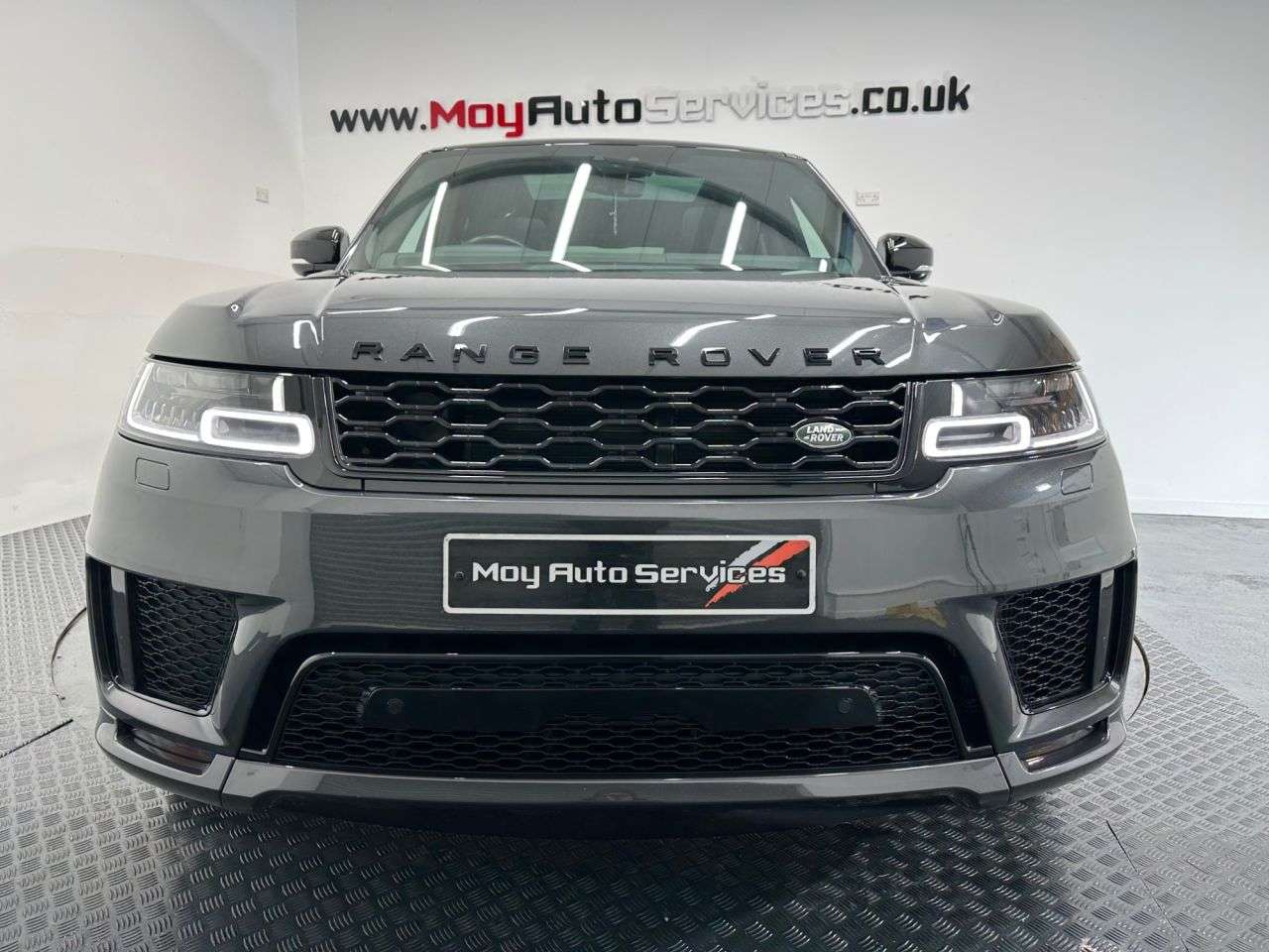 A 2022 LAND ROVER RANGE ROVER SPORT 3.0 D300 MHEV HSE Dynamic Black SUV 5dr Diesel Auto 4WD Euro 6 (s/s) (300 p A 2022 LAND ROVER RANGE ROVER SPORT 3.0 D300 MHEV HSE Dynamic Black SUV 5dr Diesel Auto 4WD Euro 6 (s/s) (300 p