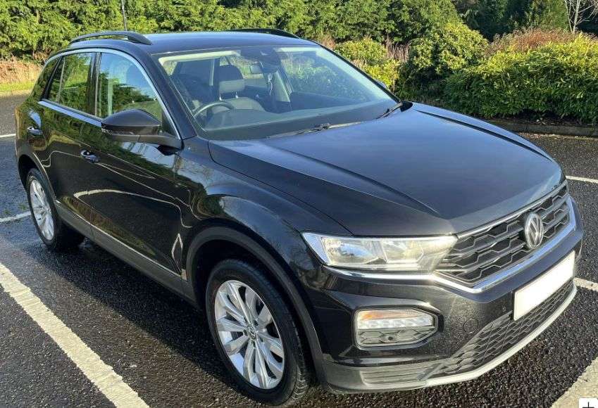 A 2019 VOLKSWAGEN T-ROC 1.0 TSI GPF SE SUV 5dr Petrol Manual Euro 6 (s/s) (115 ps) A 2019 VOLKSWAGEN T-ROC 1.0 TSI GPF SE SUV 5dr Petrol Manual Euro 6 (s/s) (115 ps)