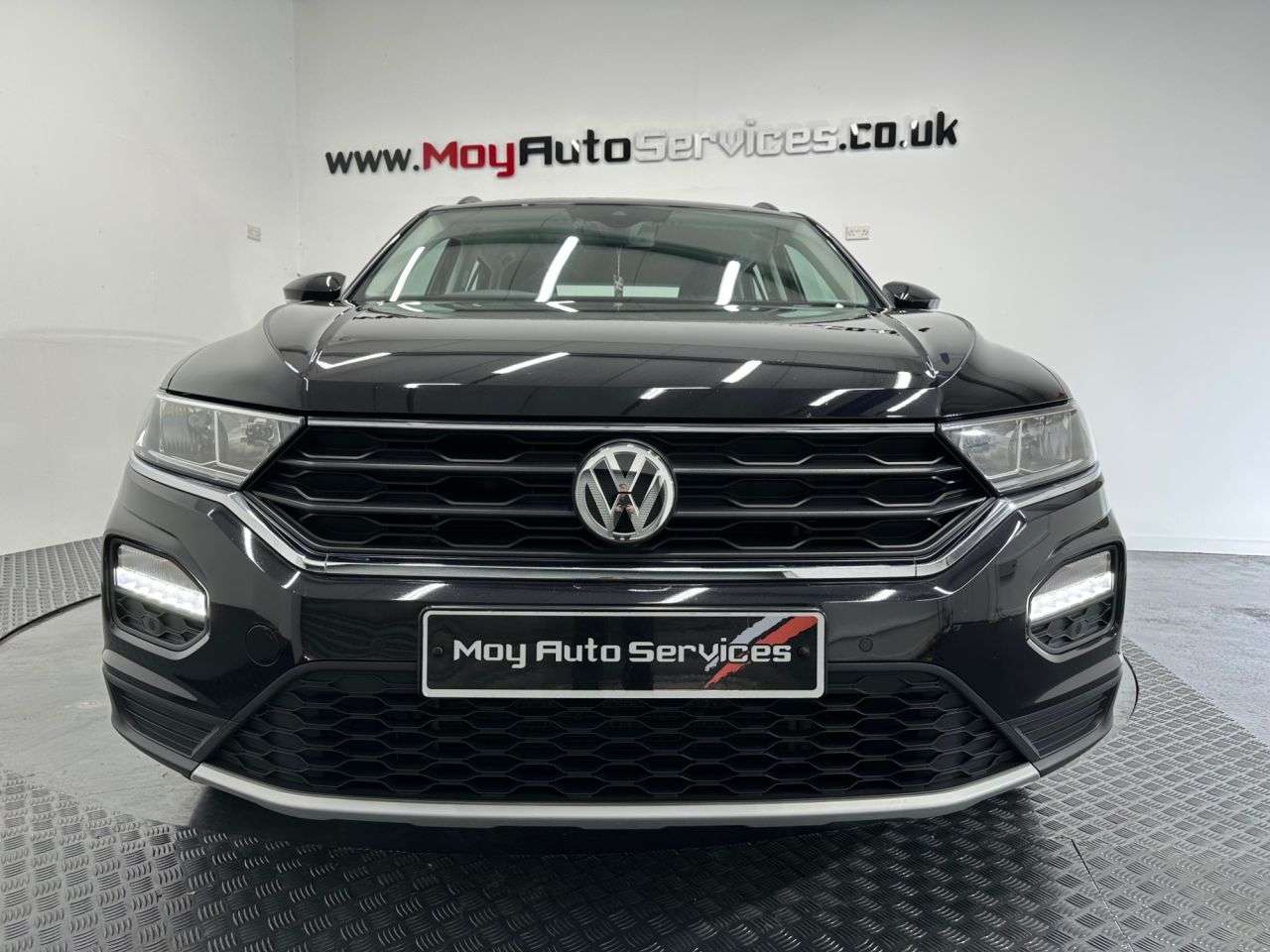 A 2019 VOLKSWAGEN T-ROC 1.0 TSI GPF SE SUV 5dr Petrol Manual Euro 6 (s/s) (115 ps) A 2019 VOLKSWAGEN T-ROC 1.0 TSI GPF SE SUV 5dr Petrol Manual Euro 6 (s/s) (115 ps)
