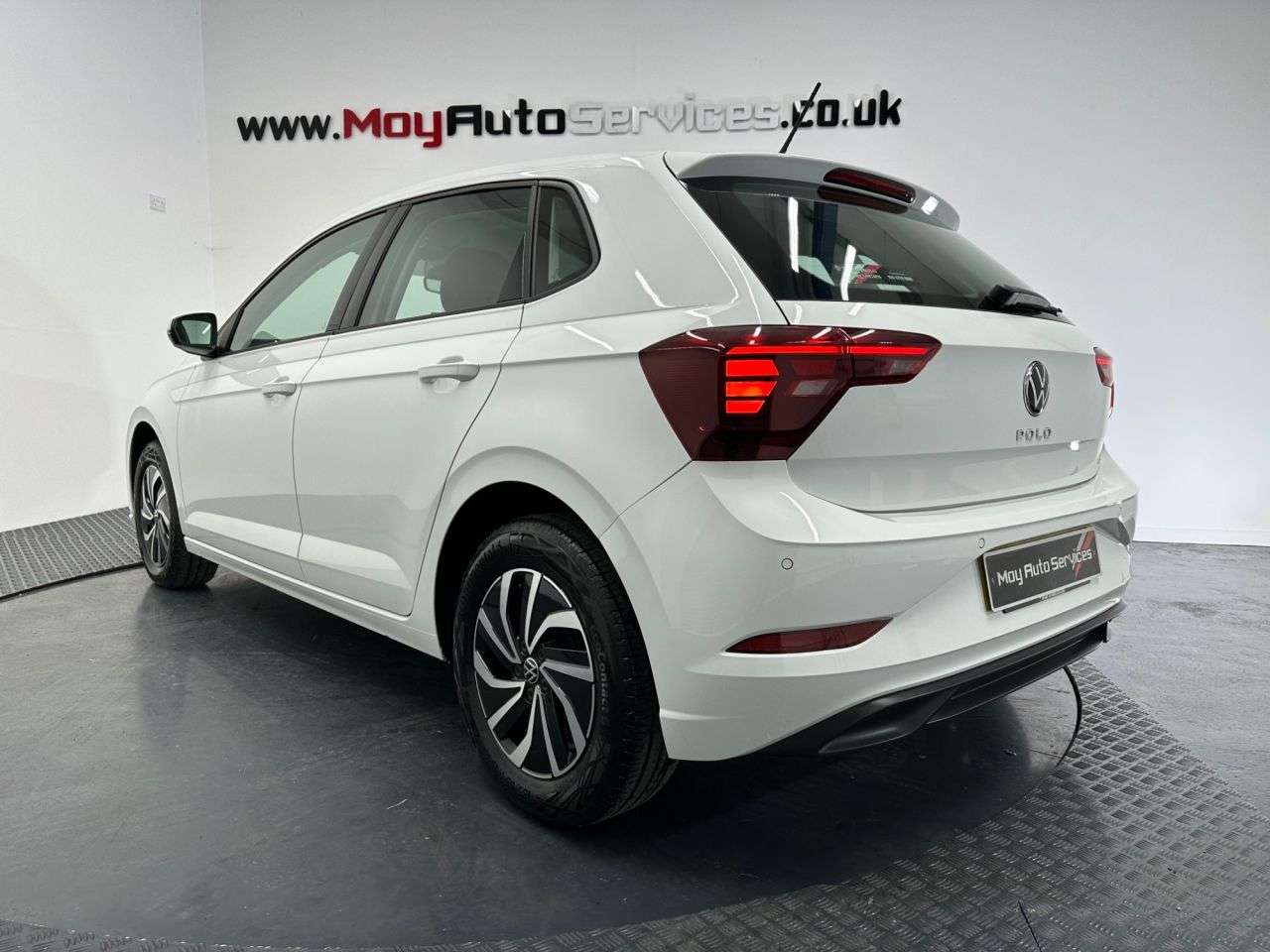 A 2023 VOLKSWAGEN POLO 1.0 EVO Life Hatchback 5dr Petrol Manual Euro 6 (s/s) (80 ps) A 2023 VOLKSWAGEN POLO 1.0 EVO Life Hatchback 5dr Petrol Manual Euro 6 (s/s) (80 ps)