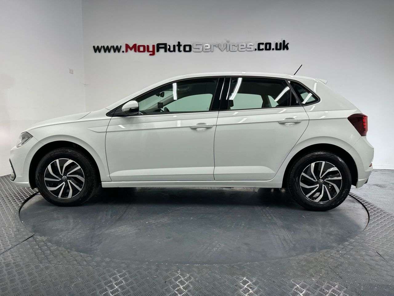 A 2023 VOLKSWAGEN POLO 1.0 EVO Life Hatchback 5dr Petrol Manual Euro 6 (s/s) (80 ps) A 2023 VOLKSWAGEN POLO 1.0 EVO Life Hatchback 5dr Petrol Manual Euro 6 (s/s) (80 ps)