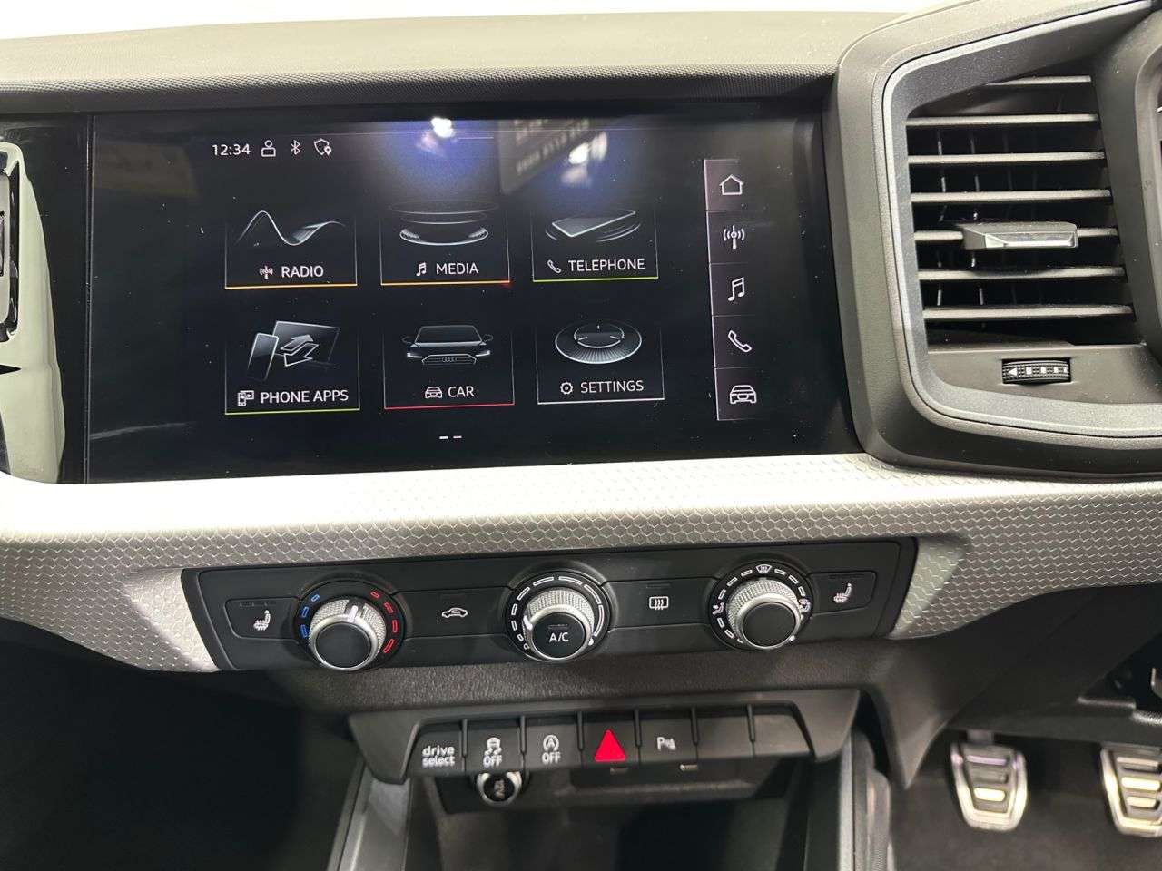 2022 AUDI A1 2022 AUDI A1