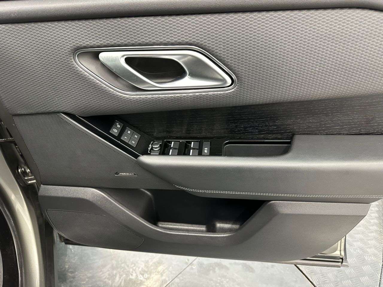 2019 LAND ROVER RANGE ROVER VELAR 2019 LAND ROVER RANGE ROVER VELAR