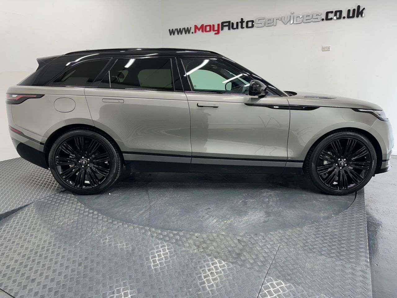 2019 LAND ROVER RANGE ROVER VELAR 2019 LAND ROVER RANGE ROVER VELAR