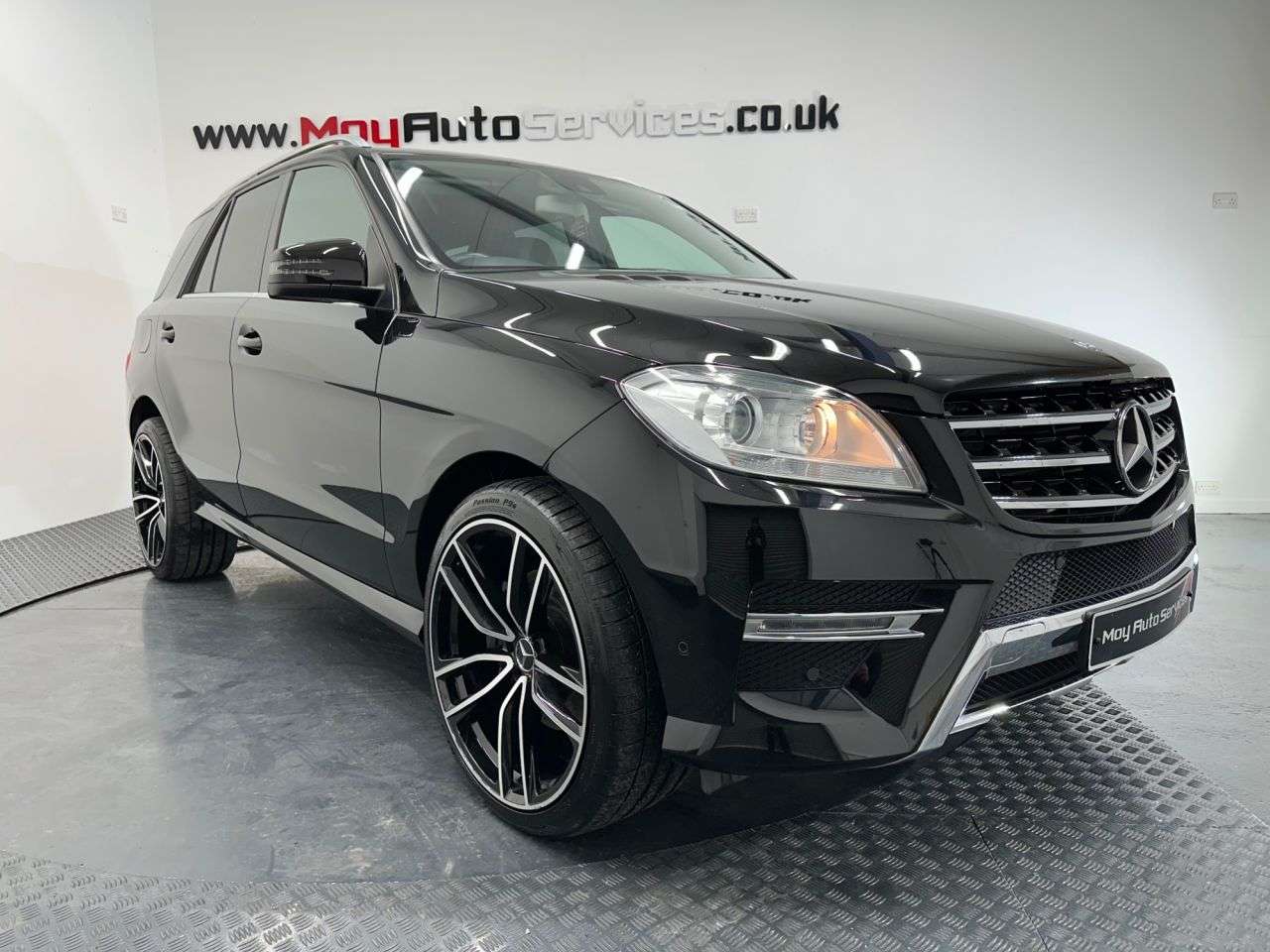 A 2014 MERCEDES-BENZ M-CLASS 2.1 ML250 BlueTEC AMG Sport SUV 5dr Diesel G-Tronic 4WD Euro 6 (s/s) (204 p A 2014 MERCEDES-BENZ M-CLASS 2.1 ML250 BlueTEC AMG Sport SUV 5dr Diesel G-Tronic 4WD Euro 6 (s/s) (204 p