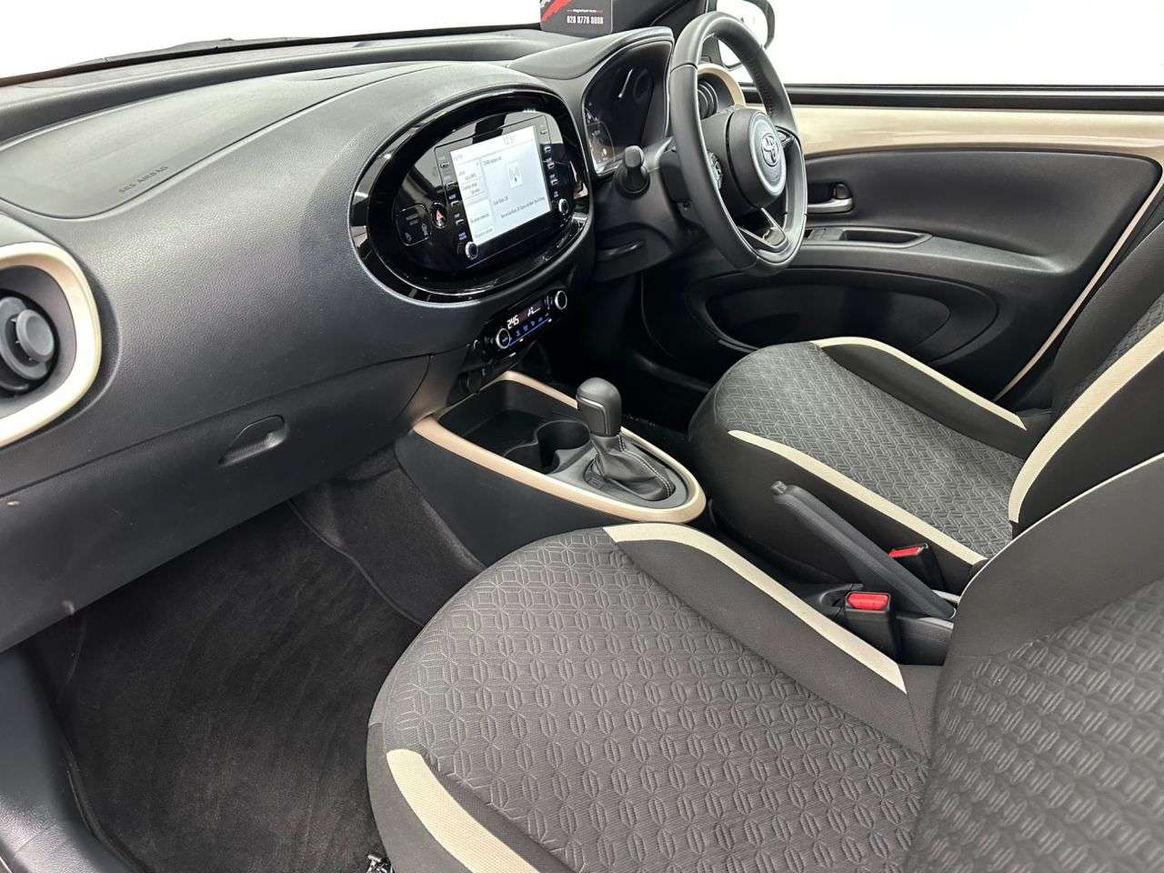2024 TOYOTA AYGO X 2024 TOYOTA AYGO X