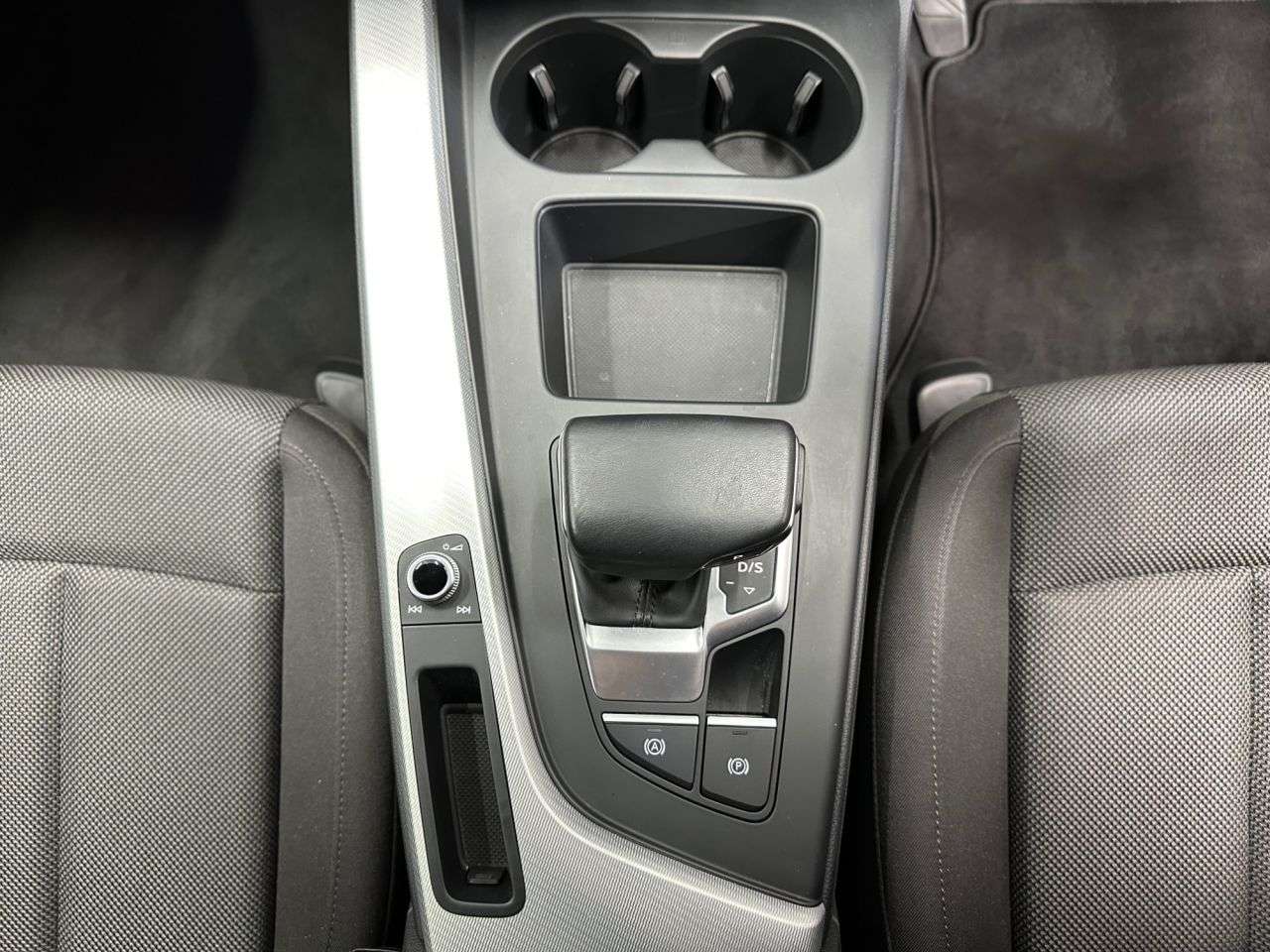 2022 AUDI A4 2022 AUDI A4