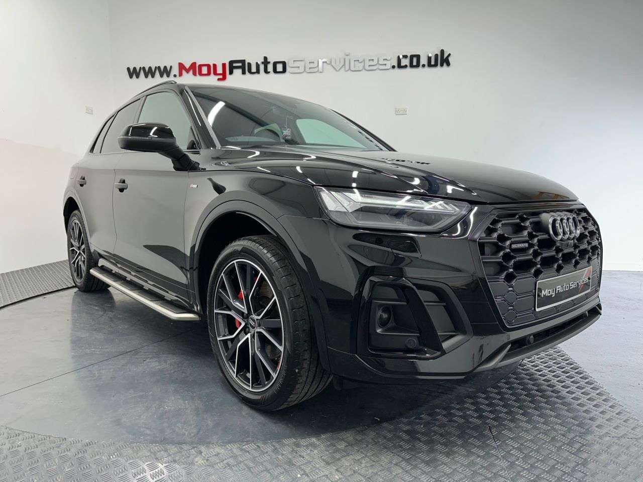 A 2022 AUDI Q5 2.0 TDI 40 Edition 1 SUV 5dr Diesel S Tronic quattro Euro 6 (s/s) (204 ps) A 2022 AUDI Q5 2.0 TDI 40 Edition 1 SUV 5dr Diesel S Tronic quattro Euro 6 (s/s) (204 ps)