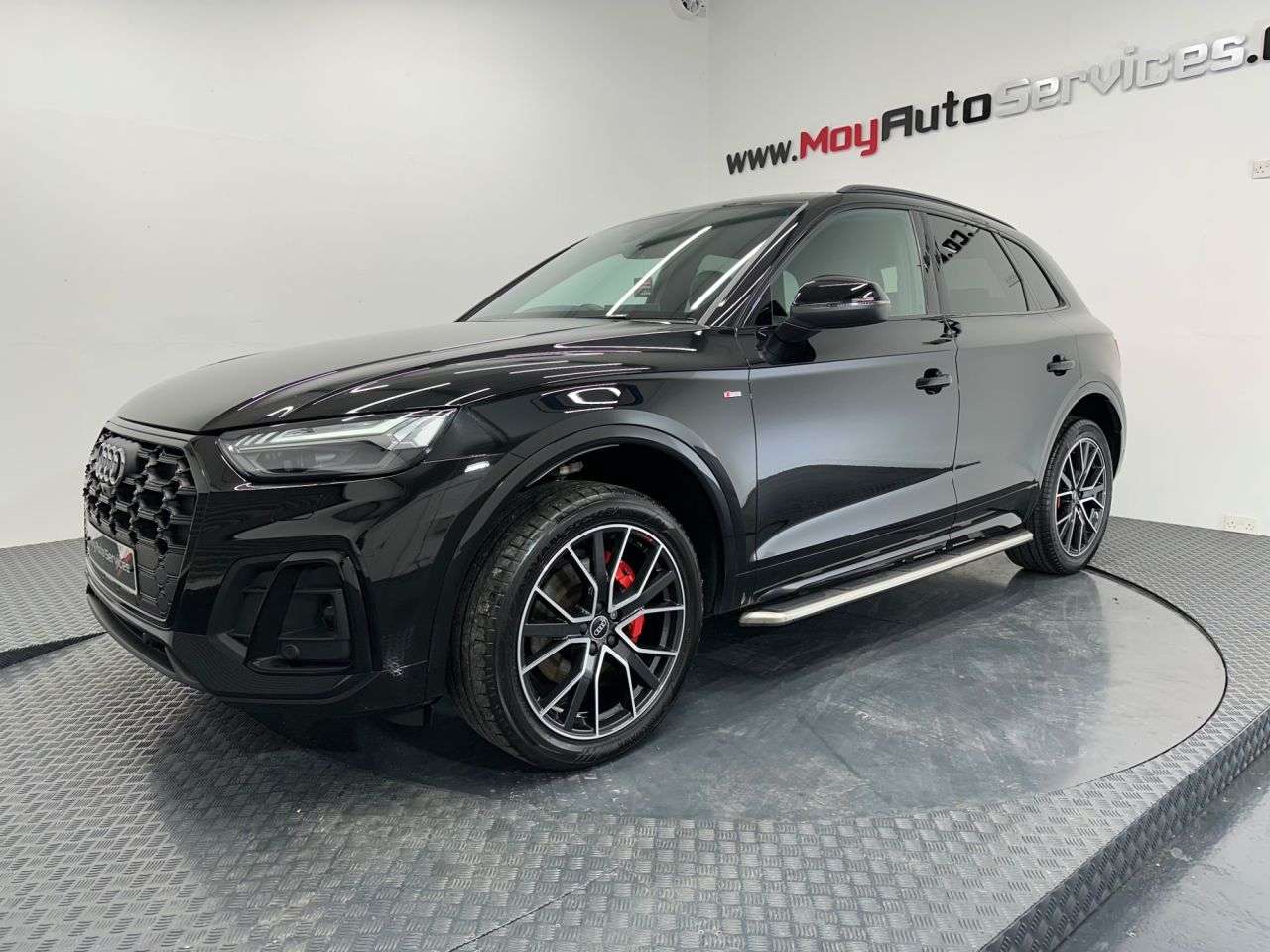 A 2022 AUDI Q5 2.0 TDI 40 Edition 1 SUV 5dr Diesel S Tronic quattro Euro 6 (s/s) (204 ps) A 2022 AUDI Q5 2.0 TDI 40 Edition 1 SUV 5dr Diesel S Tronic quattro Euro 6 (s/s) (204 ps)