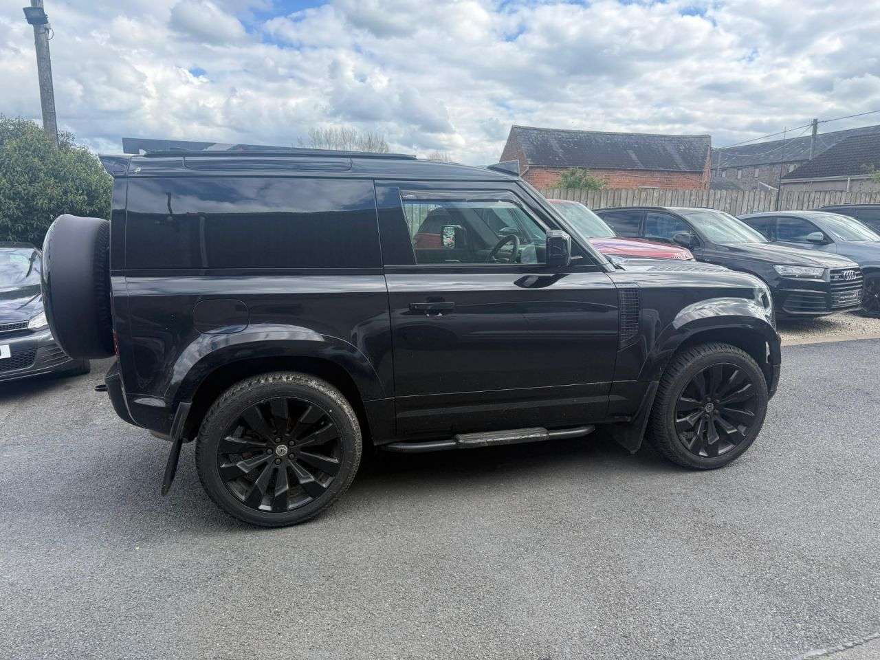 A 2023 LAND ROVER DEFENDER 3.0 D250 MHEV Hard Top SUV 3dr Diesel Auto 4WD SWB Euro 6 (s/s) (250 ps) A 2023 LAND ROVER DEFENDER 3.0 D250 MHEV Hard Top SUV 3dr Diesel Auto 4WD SWB Euro 6 (s/s) (250 ps)