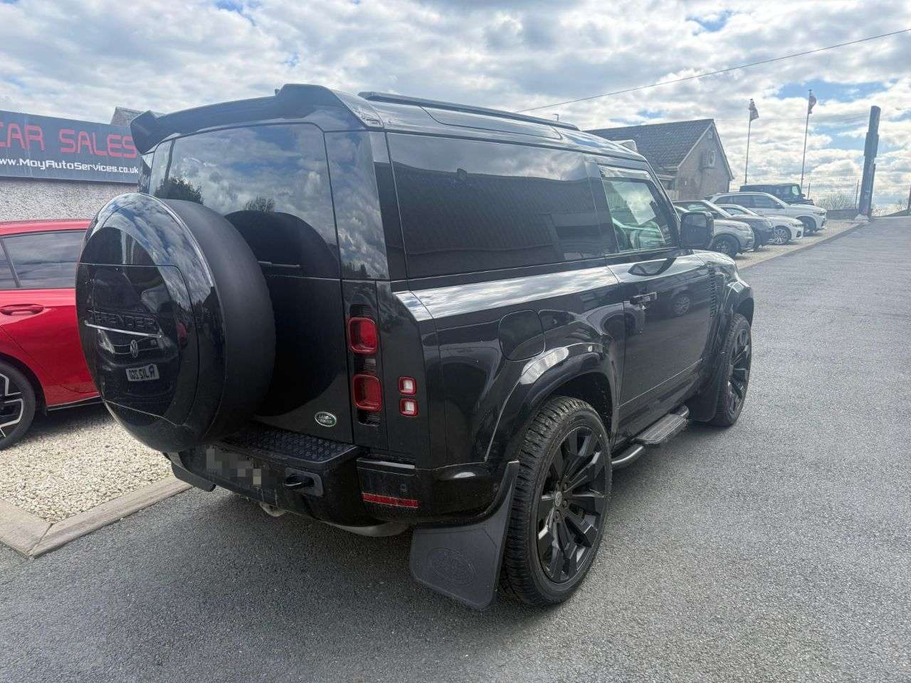 A 2023 LAND ROVER DEFENDER 3.0 D250 MHEV Hard Top SUV 3dr Diesel Auto 4WD SWB Euro 6 (s/s) (250 ps) A 2023 LAND ROVER DEFENDER 3.0 D250 MHEV Hard Top SUV 3dr Diesel Auto 4WD SWB Euro 6 (s/s) (250 ps)