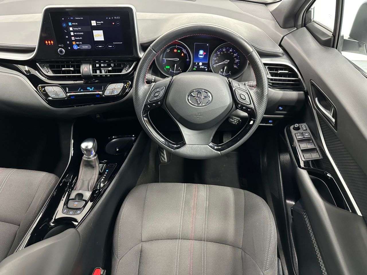 2023 TOYOTA C-HR 2023 TOYOTA C-HR