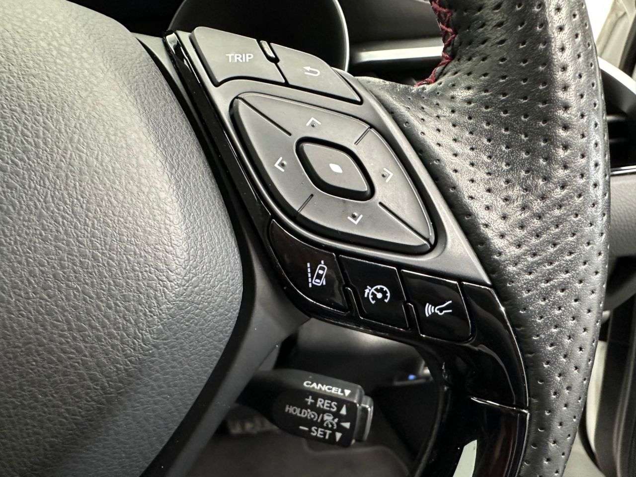 2023 TOYOTA C-HR 2023 TOYOTA C-HR